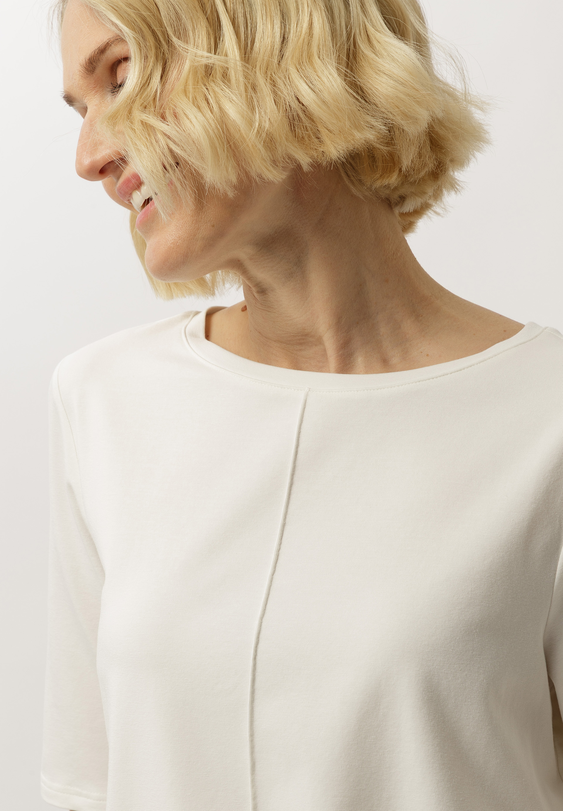Shirt mit Biesendetail - Bild 4 Bluse, Erwachsener, Weiblich, Person, Frau, Bluse, Erwachsener, Weiblich, Person, Frau, Bluse, Erwachsener, Weiblich, Person, Frau, Bluse, Erwachsener, Weiblich, Person, Frau, Bluse, Erwachsener, Weiblich, Person, Frau