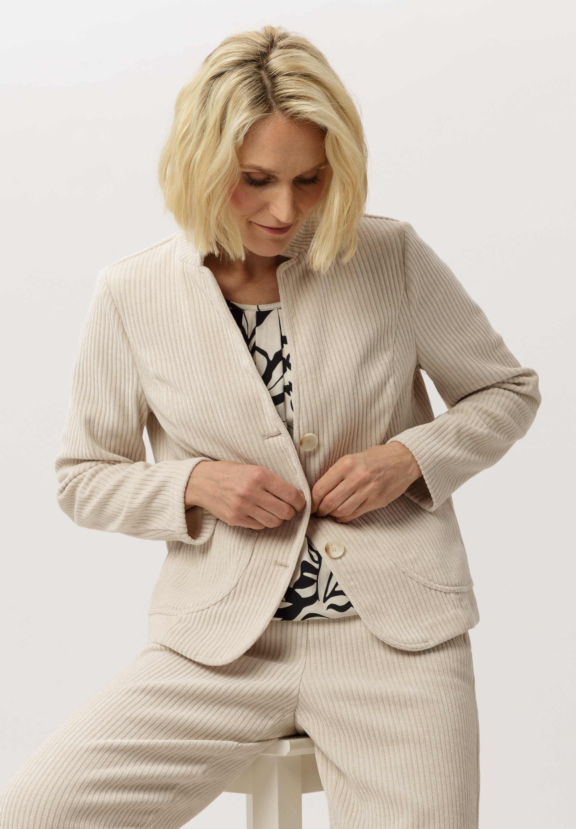 Cordblazer mit feiner Struktur - Produktbild 1