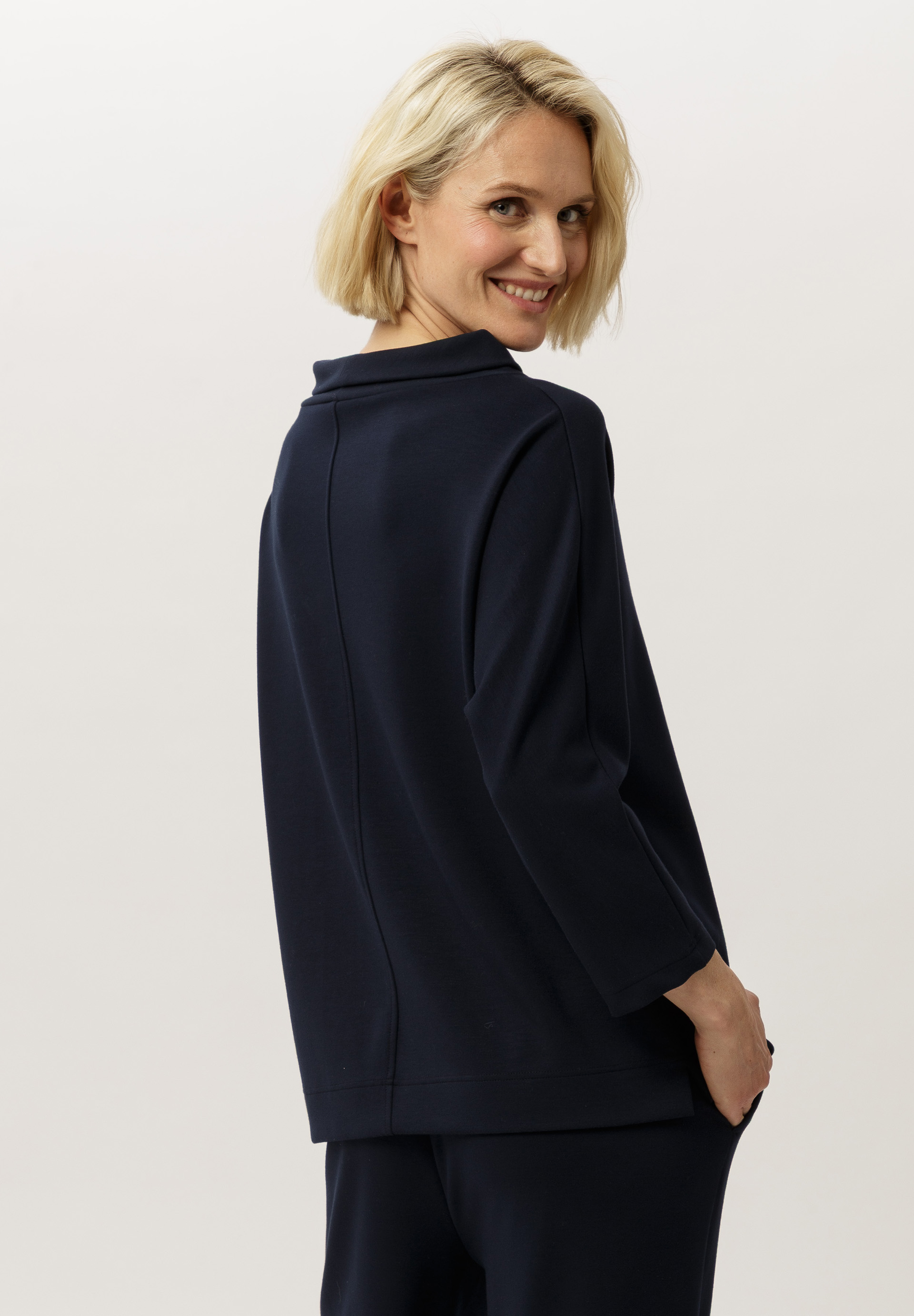 Sweatshirt aus weichem Modal-Mix - Bild 2 Vlies, Erwachsener, Weiblich, Person, Frau