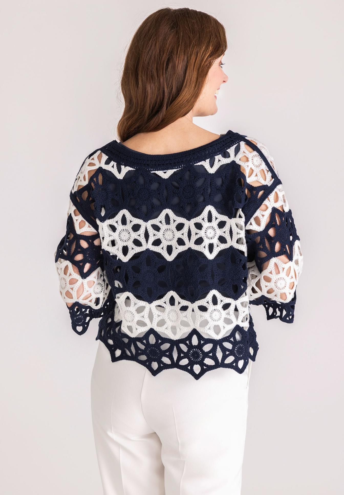 Häkeloberteil, marineblau-weiße Streifen, Blumenmuster, Spitzenstrick, weite Passform, Spitzenoberteil, Spitzenjacke?, Blumenmuster, Damenoberteil,  navy weiß creme multicolor,  crochet,  pullover,  spitze,  marine,  gestreift