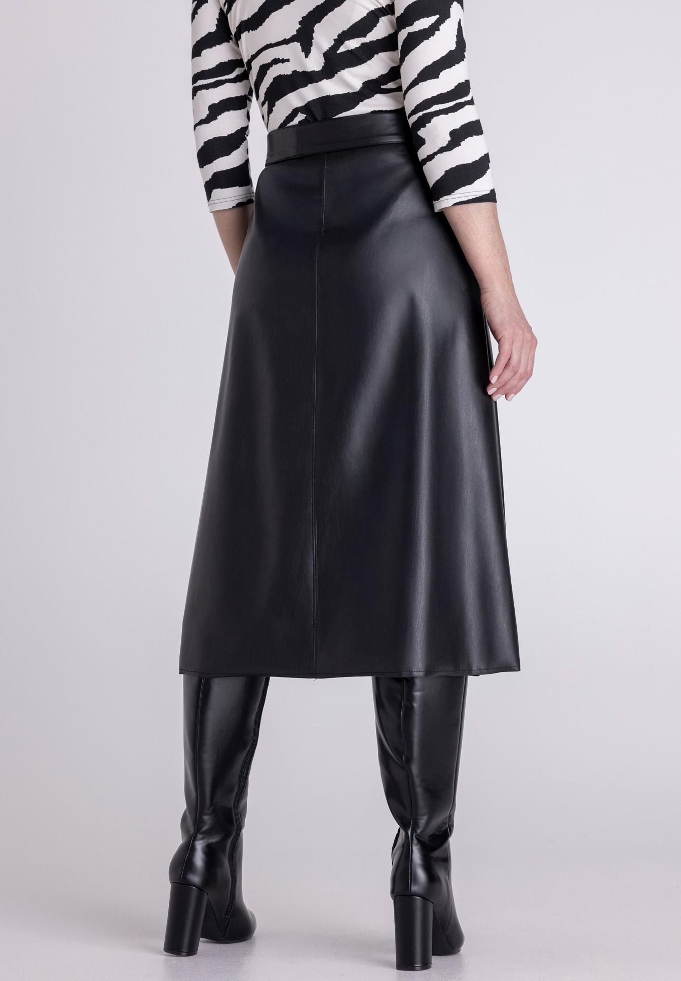 leder, midikleid, rock, stiefel, zebra muster