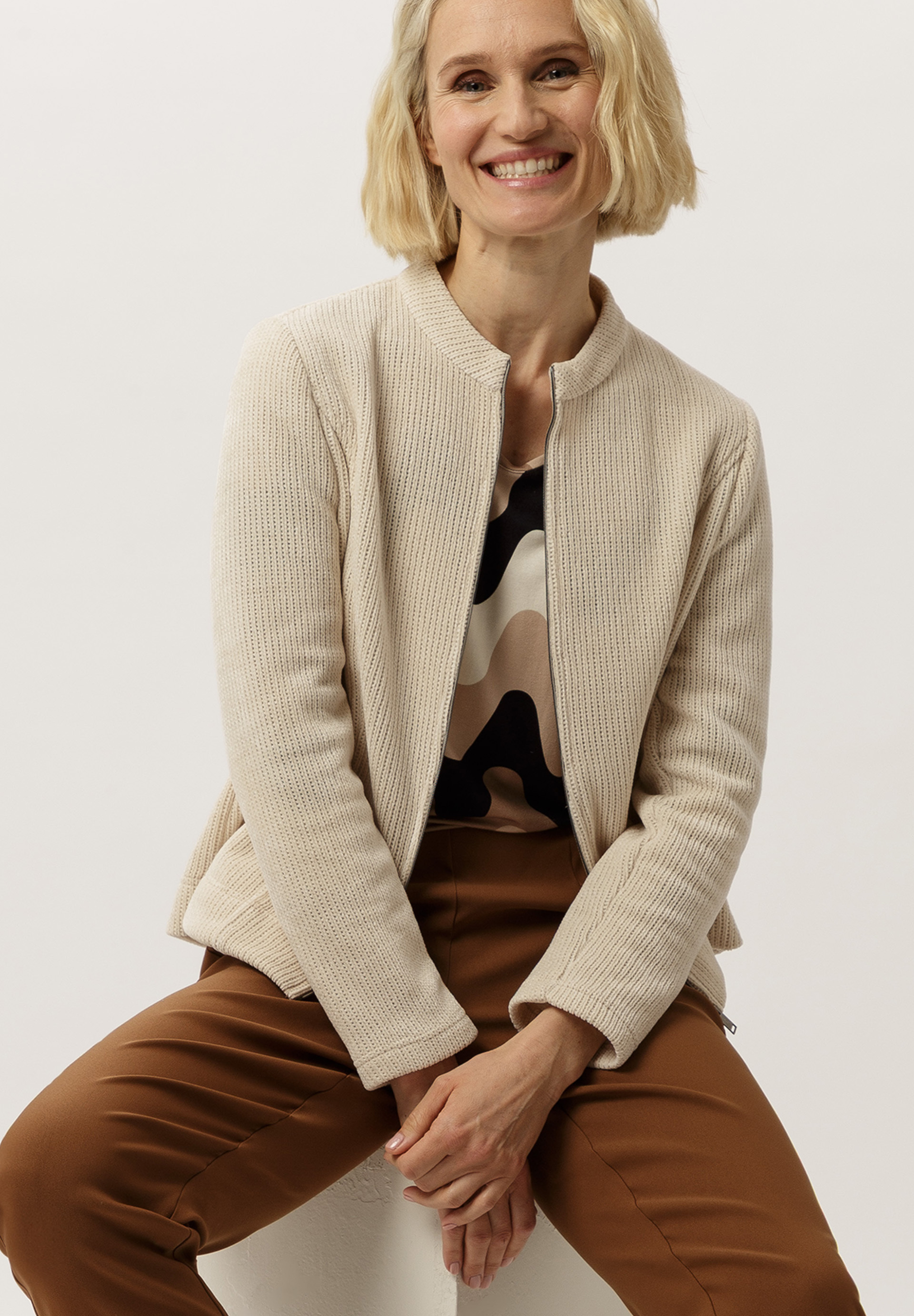 Strickwaren, Pullover, Erwachsener, Person, Frau