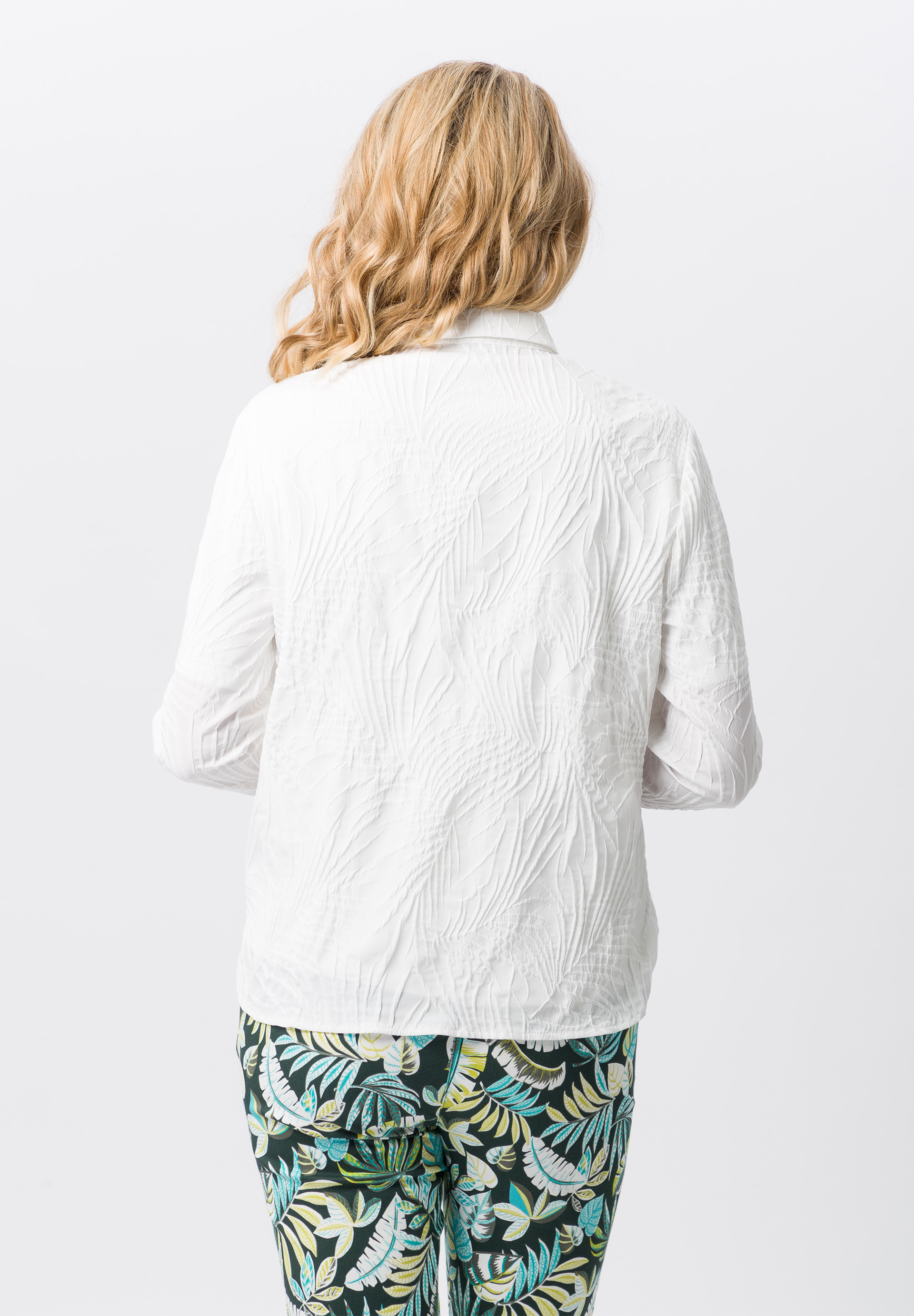 Bluse mit feminin-eleganter Linie - Bild 2