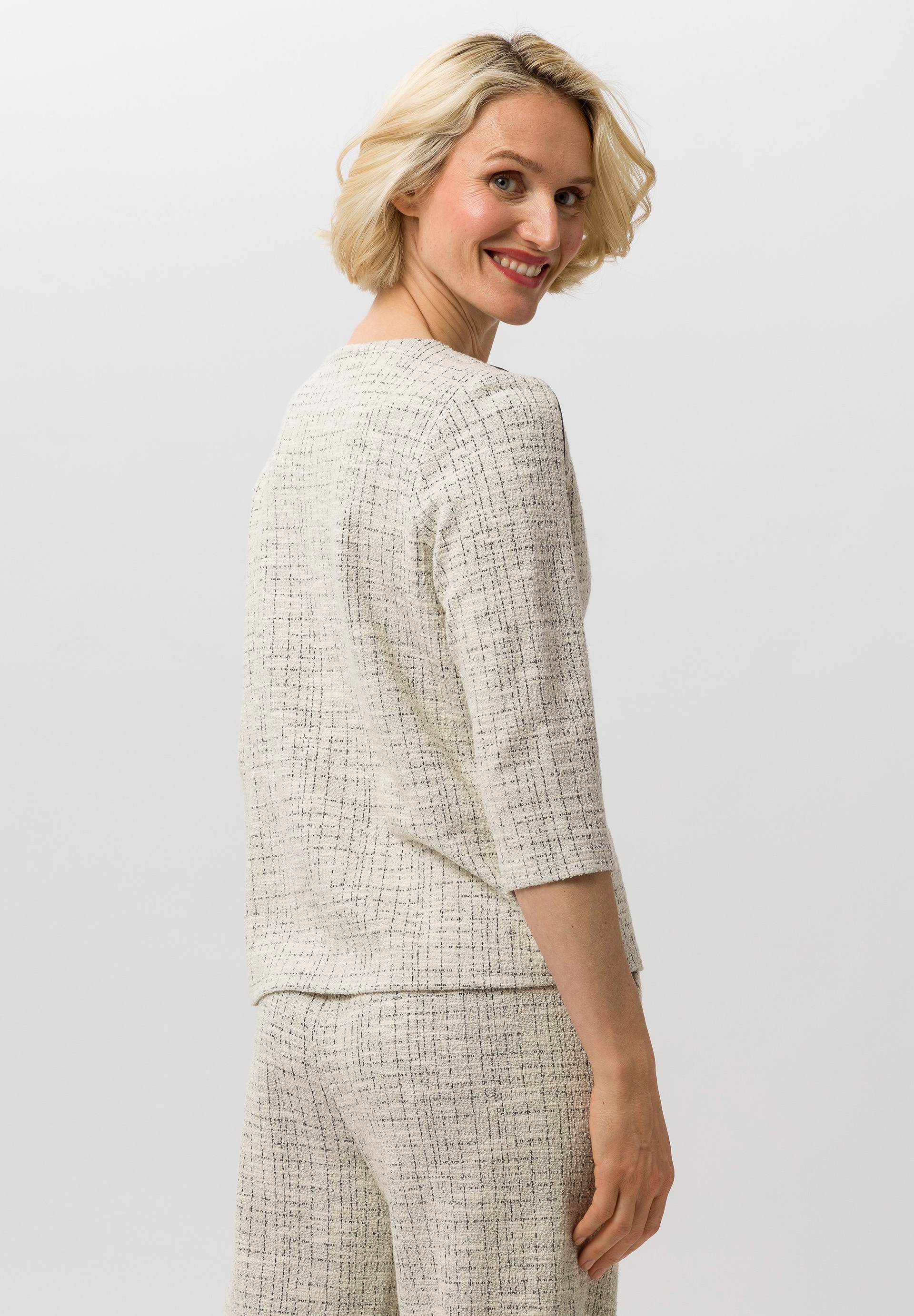 Erwachsener, Weiblich, Person, Frau, Pullover, Erwachsener, Weiblich, Person, Frau, Pullover, Erwachsener, Weiblich, Person, Frau, Pullover, Erwachsener, Weiblich, Person, Frau, Pullover, Erwachsener, Weiblich, Person, Frau, Pullover