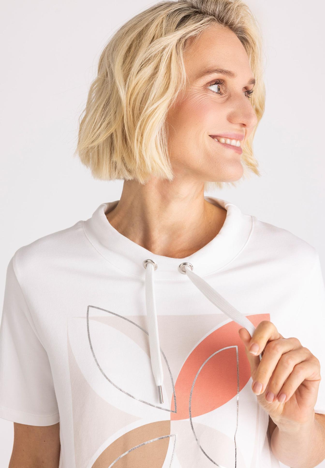 Bob-Frisur, blondes Haar, kurzer Haarschnitt, Hoodie, grafisches T-Shirt, Haare Kurzhaar, Blonde, Hoodie, Sweatshirt,  geometrisches Muster, Hoodie, Sweatshirt, Weiß, Kapuzen mit Kordel, Geometrische Grafik