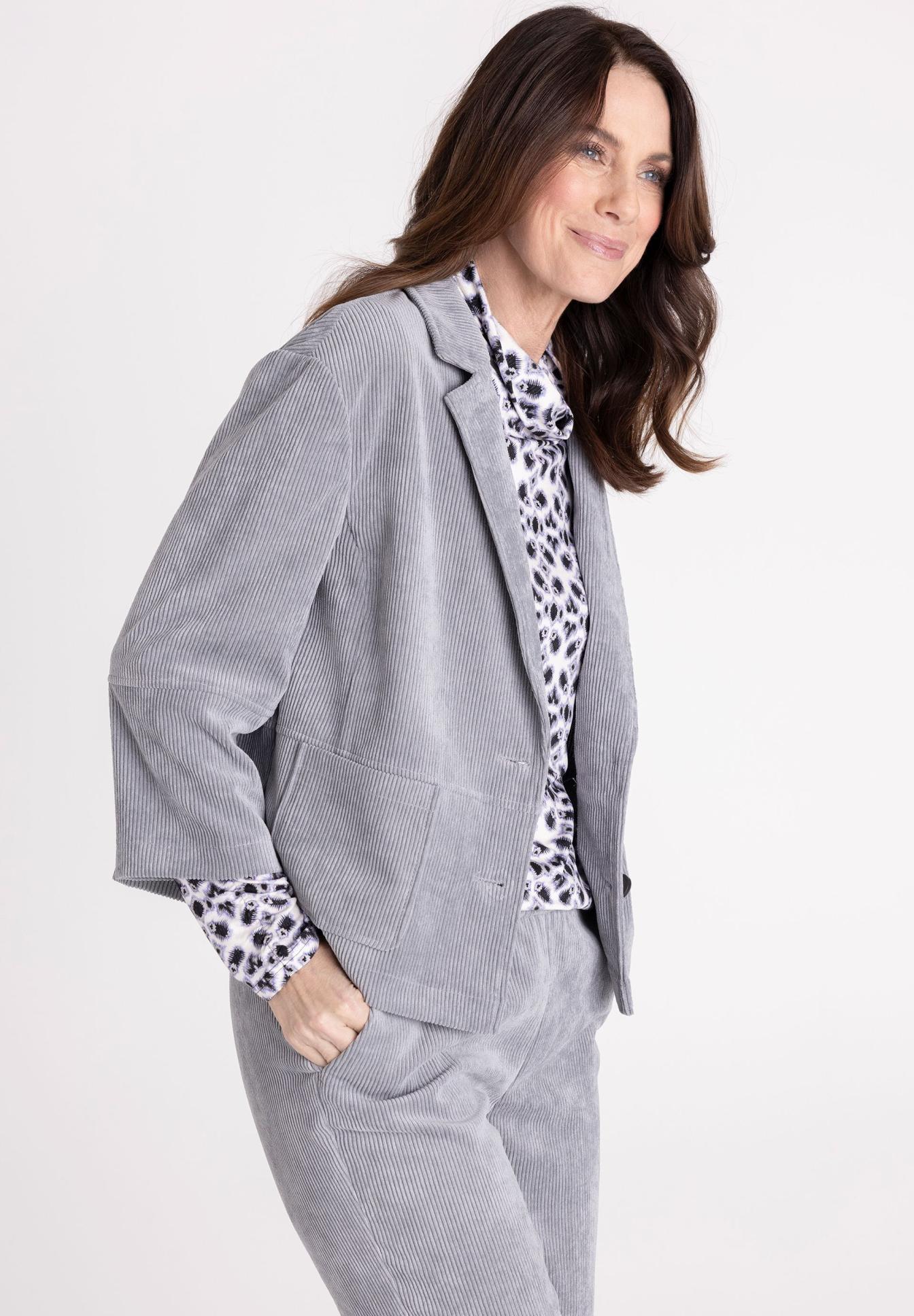Leichtjacke mit aufgesetzter Tasche - Produktbild 1