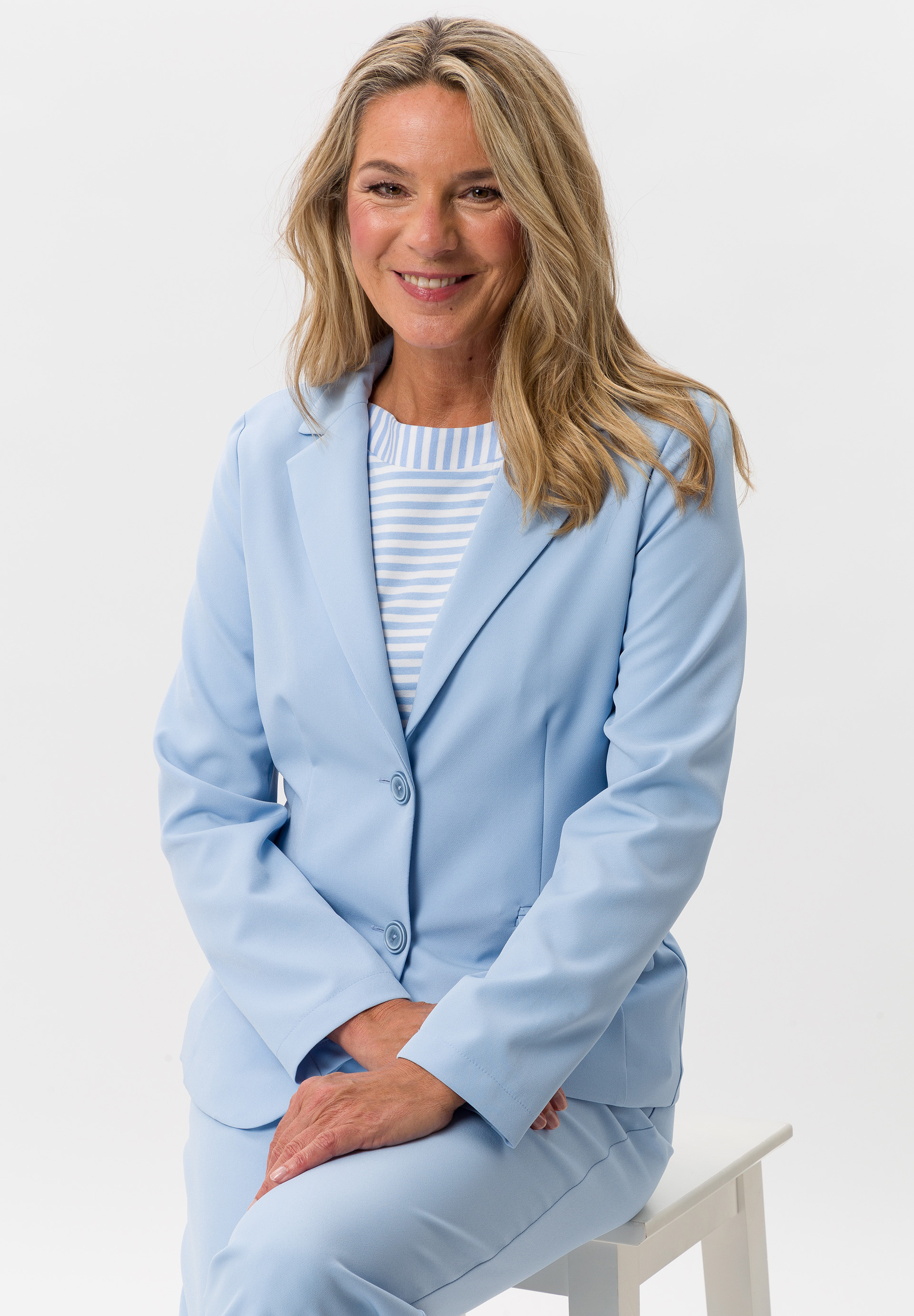 Lapel blazer in a modern design - Bild 4 Lapel blazer in a modern design - Bild 4