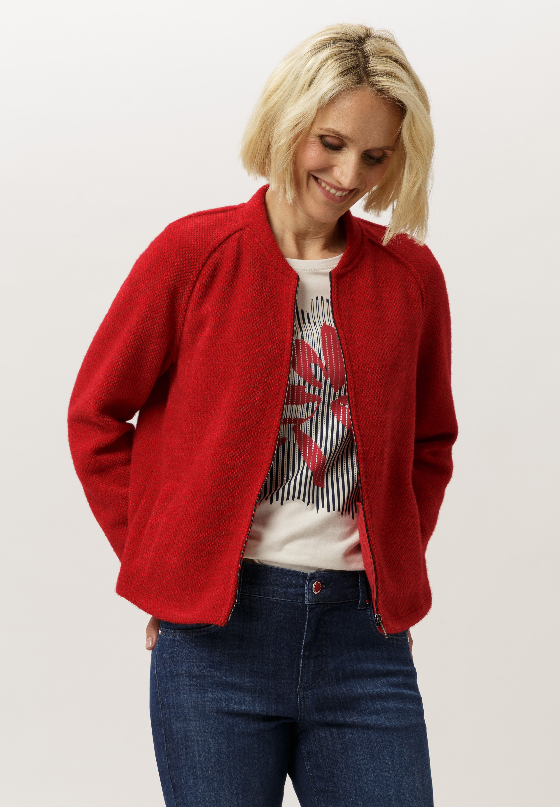 Strickwaren, Pullover, Erwachsener, Person, Frau, Strickwaren, Pullover, Erwachsener, Person, Frau, Strickwaren, Pullover, Erwachsener, Person, Frau, Strickwaren, Pullover, Erwachsener, Person, Frau, Strickwaren, Pullover, Erwachsener, Person, Frau