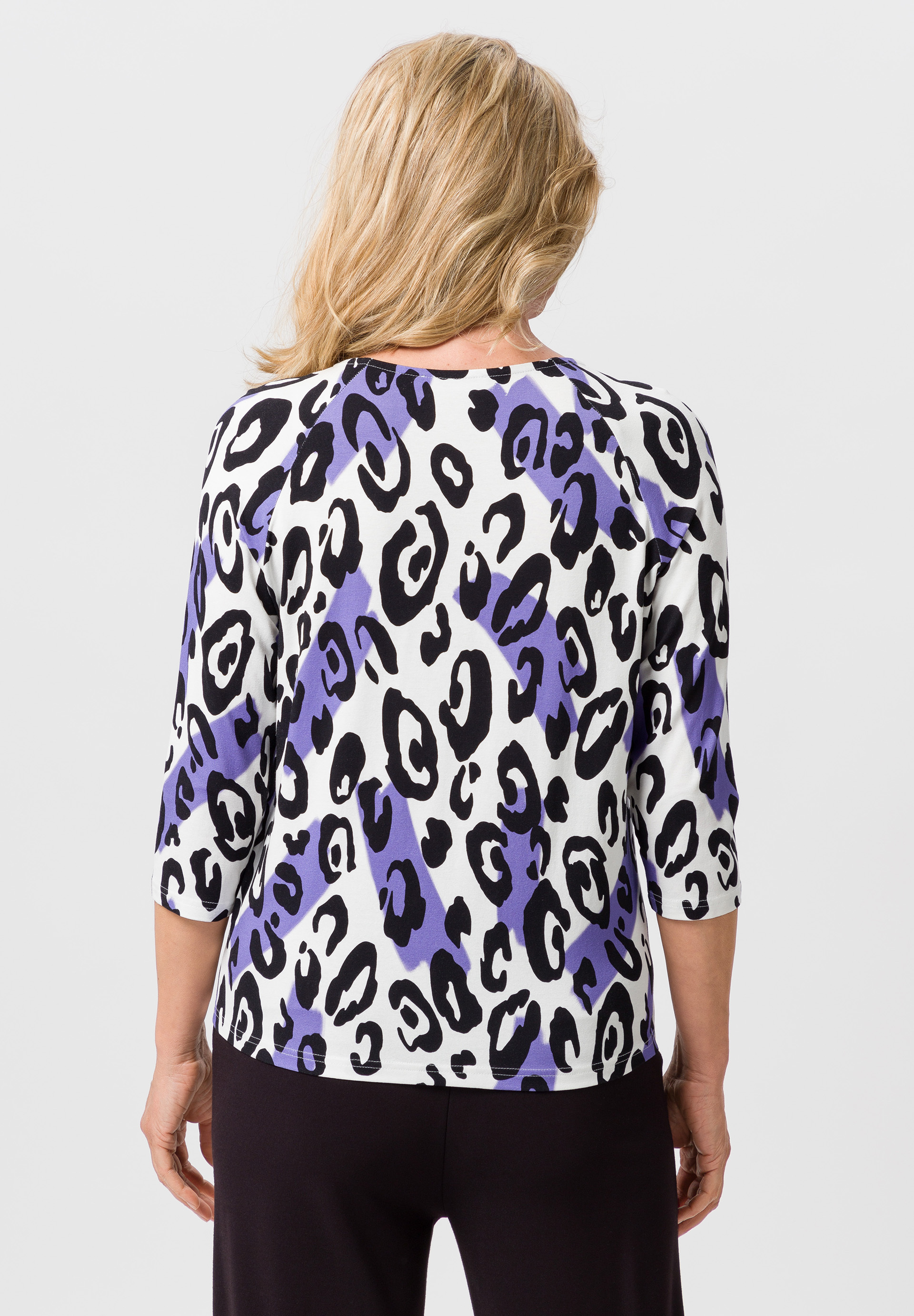 Shirt mit farblich abgestimmten Strickbündchen - Bild 2