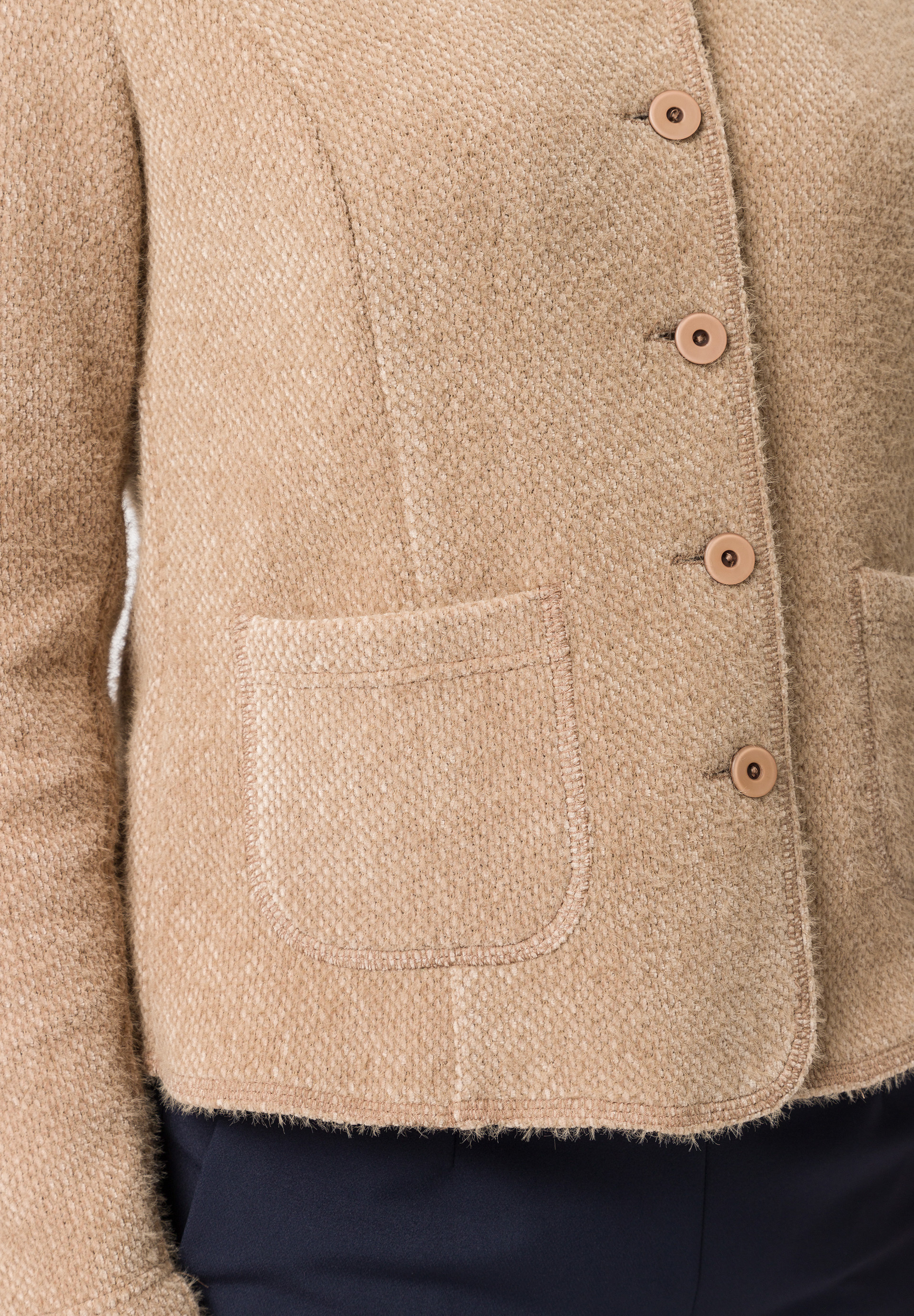 Strickjacke in  trendiger Strick-Optik - Bild 4
