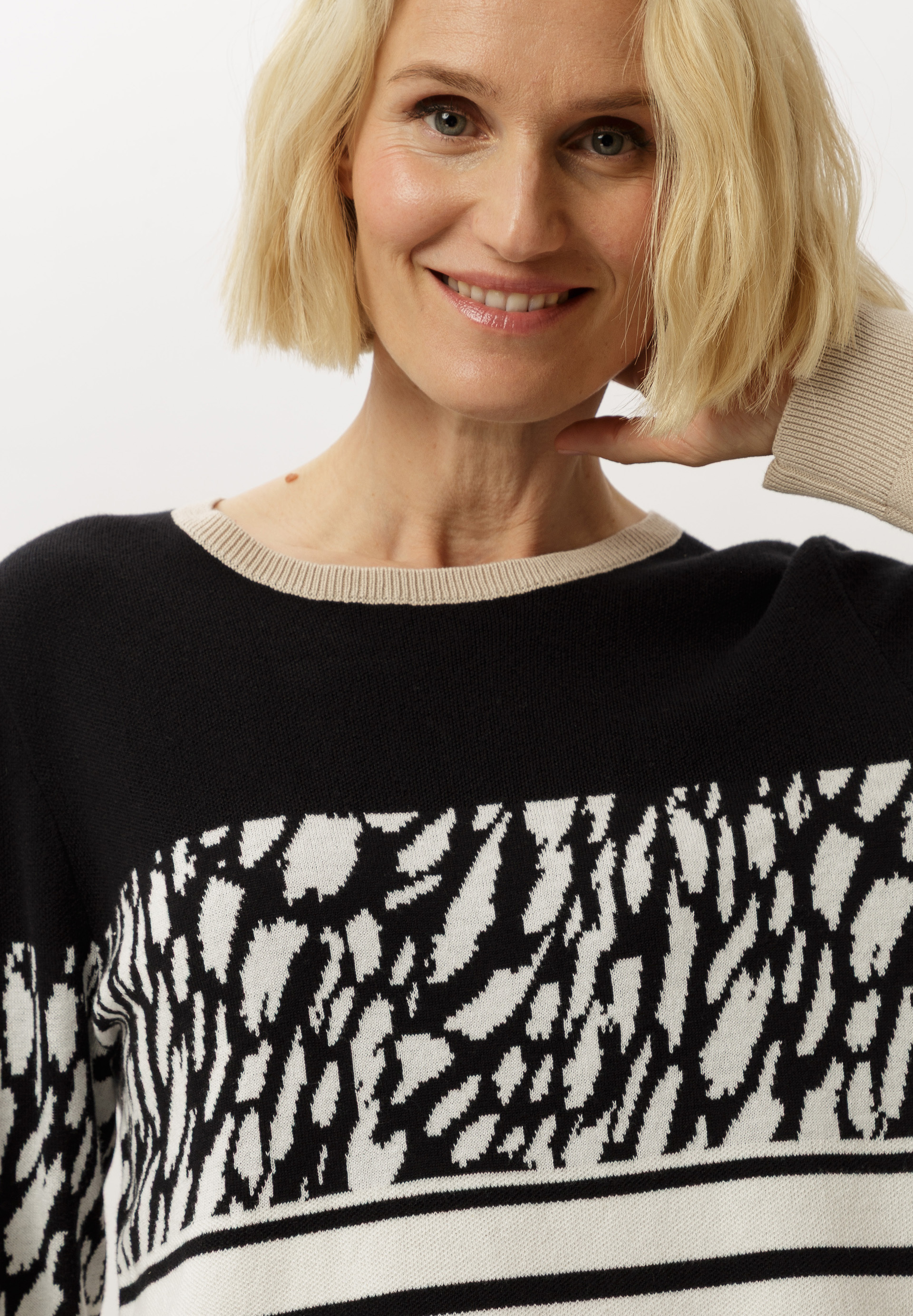 Pulli, Erwachsener, Weiblich, Person, Frau, Pulli, Erwachsener, Weiblich, Person, Frau, Pulli, Erwachsener, Weiblich, Person, Frau, Pulli, Erwachsener, Weiblich, Person, Frau, Pulli, Erwachsener, Weiblich, Person, Frau