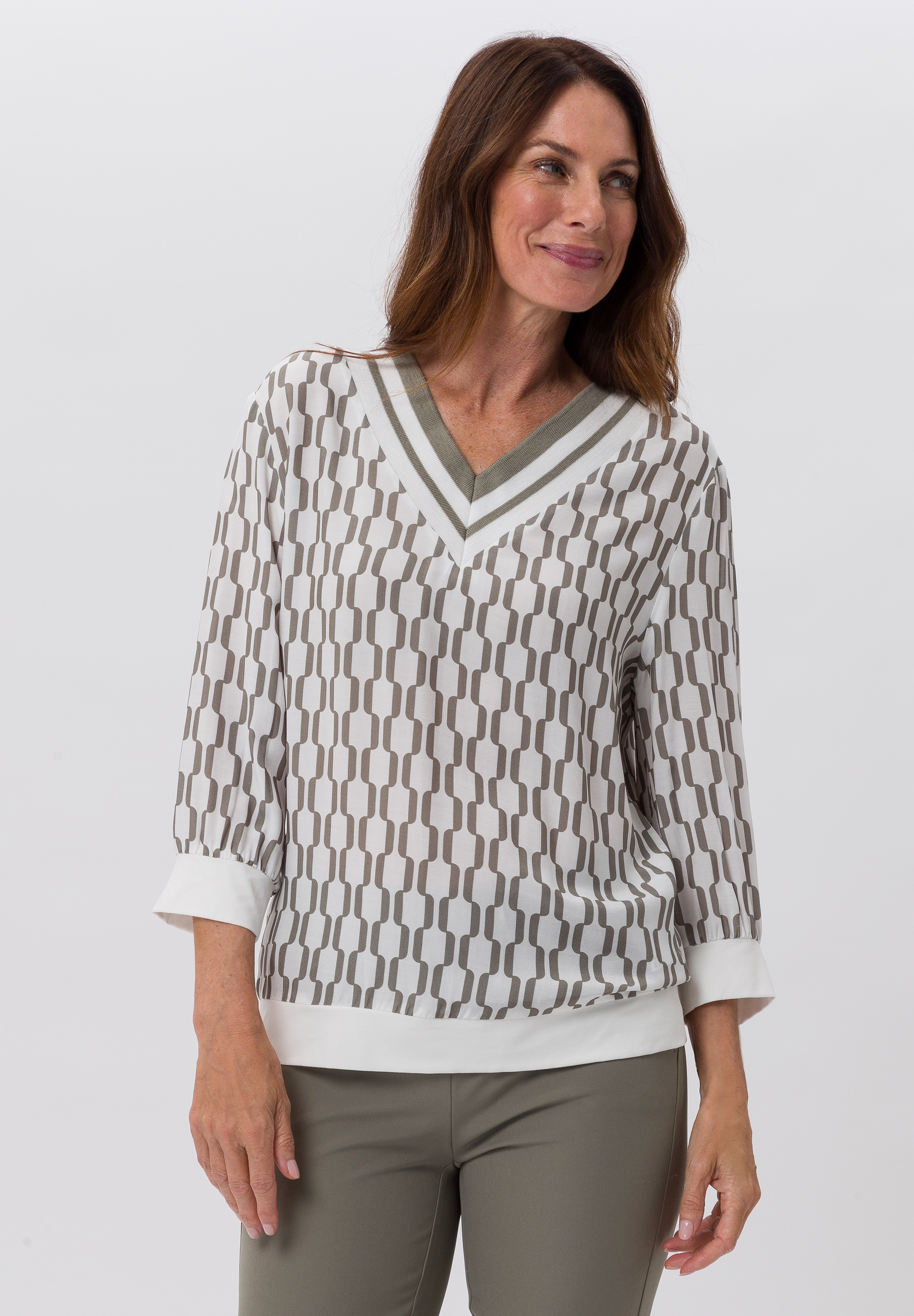 Blouse in a graphic design - Bild 1 Blouse in a graphic design - Bild 1