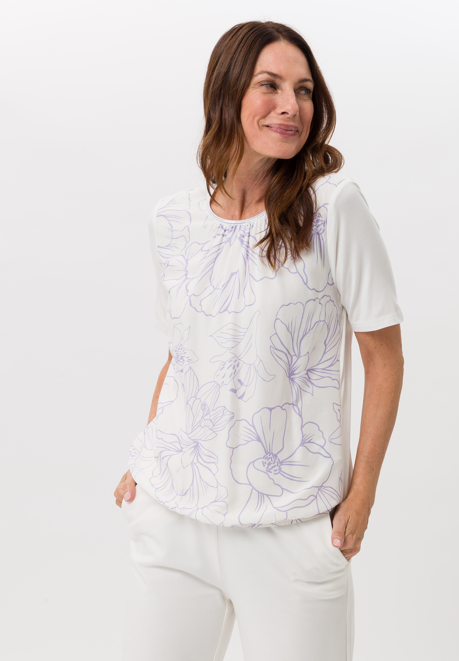 Blusenshirt mit einem Hauch Romantik - Bild 1 Blusenshirt mit einem Hauch Romantik - Bild 1