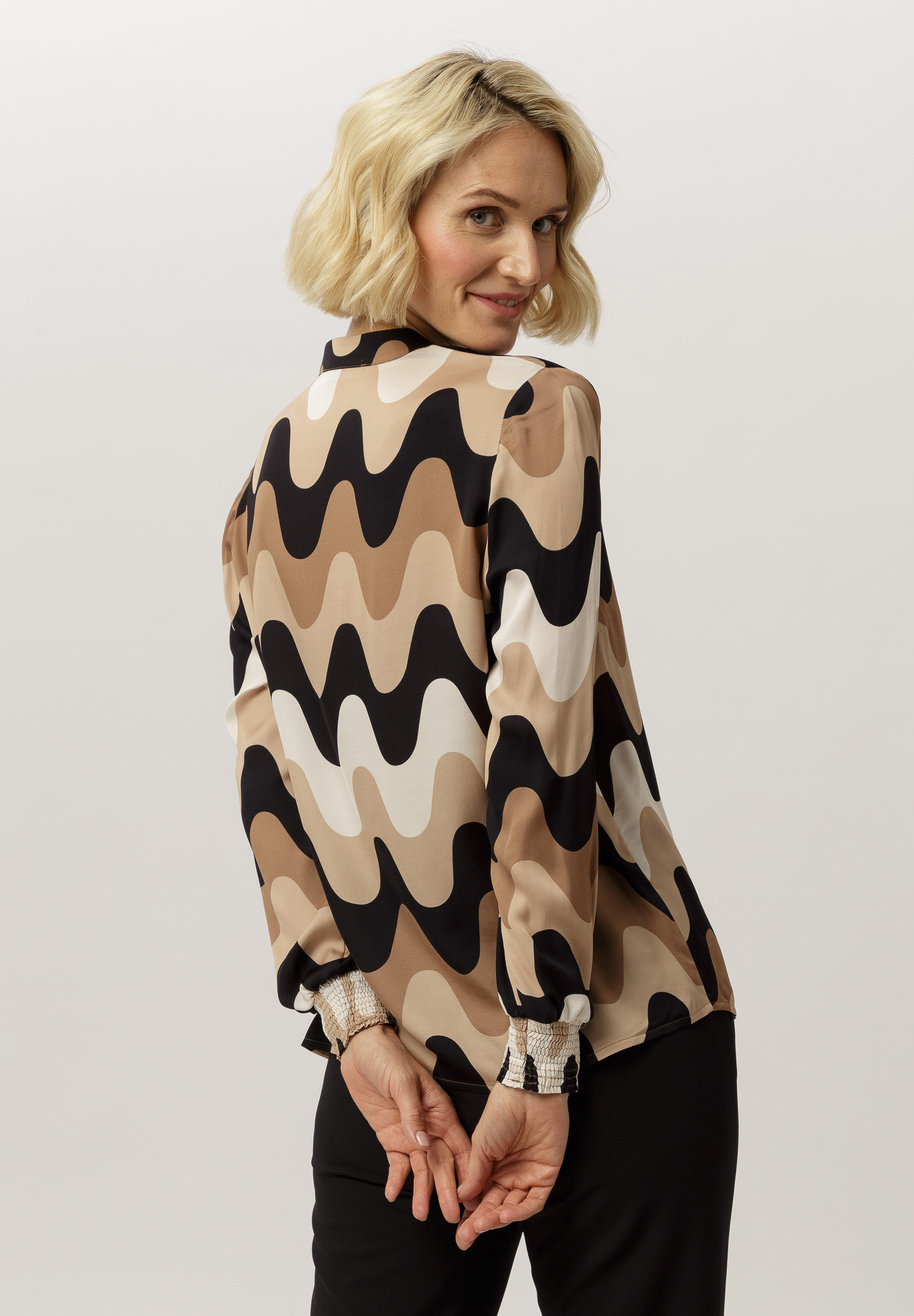 Bluse, Langarm, Erwachsener, Person, Frau