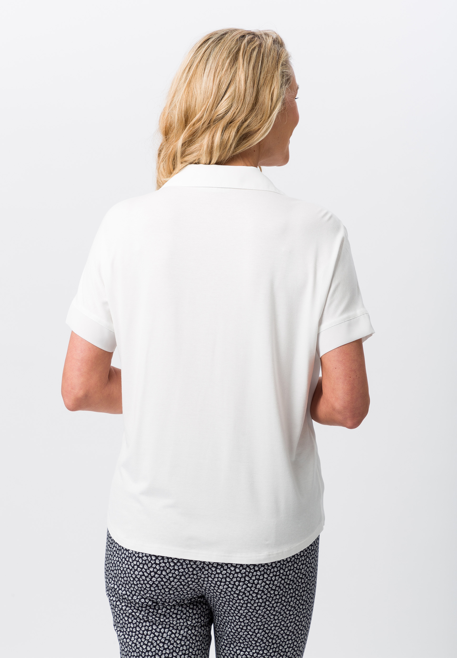 Blusenshirt in figurumspielender Form - Bild 2 Blusenshirt in figurumspielender Form - Bild 2