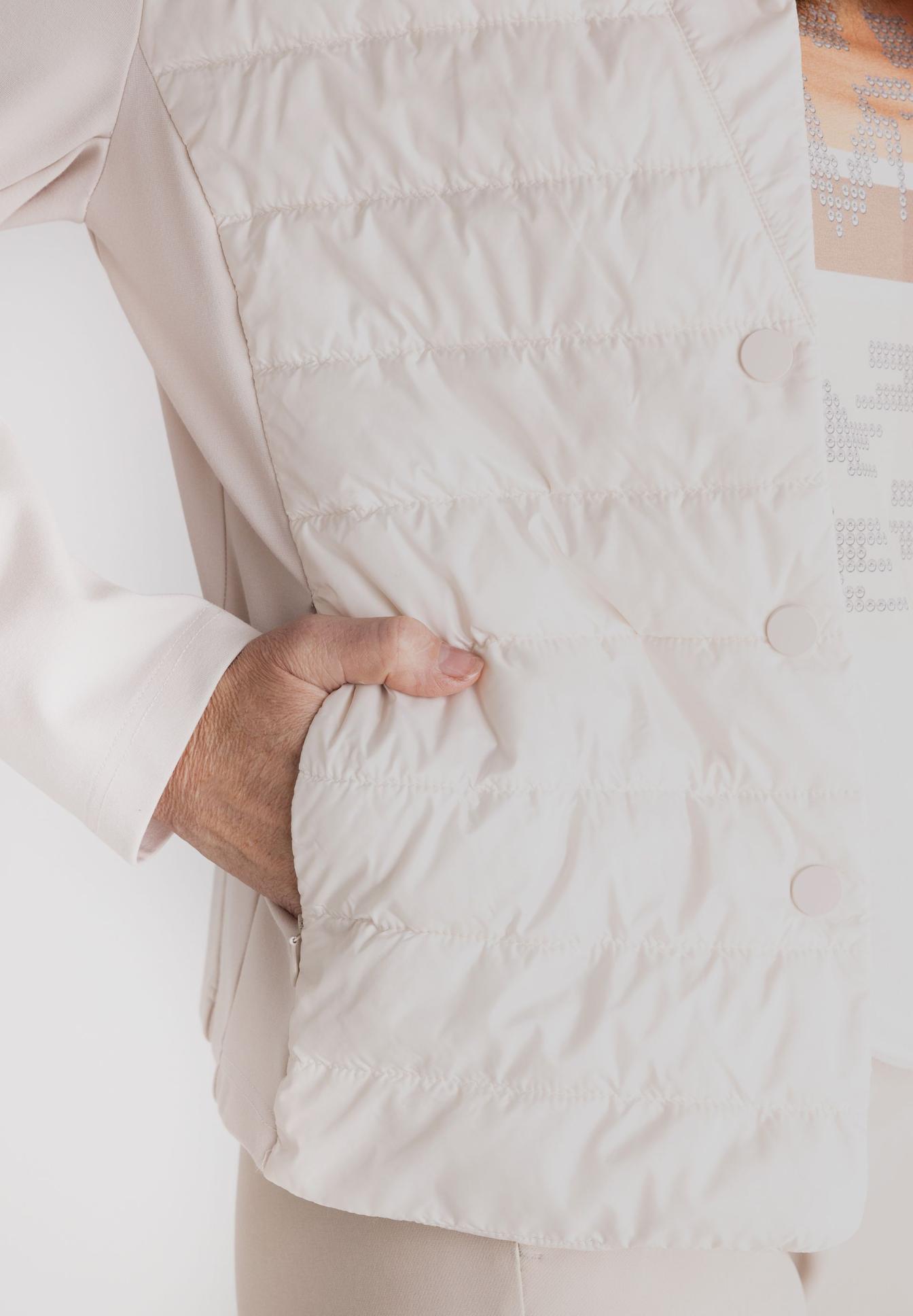 Pufferjacke, Steppjacke, Reißverschluss, Seitliche Tasche, Hellbeige, Pufferjacke, Steppung, Klimajacke, Seitliche Tasche, Knöpfe, Dünner Mantel, Daunenjacke, Steppjacke, Schlichtes Beige, Seitentasche, Puffer, Jacke, Daunenjacke, Rosa, Tasche