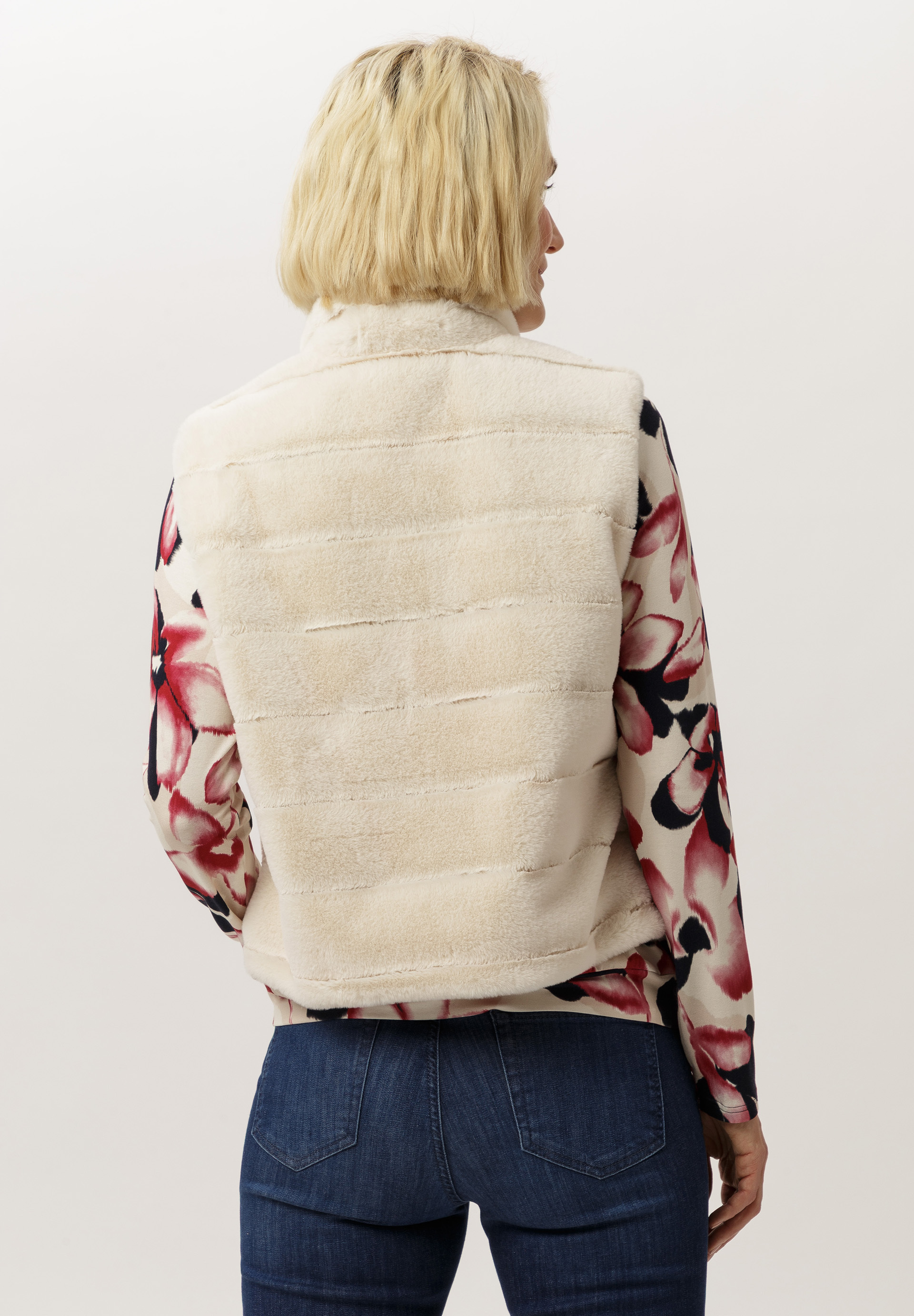 Mantel, Jacke, Pullover, Kapuzenpulli, Sweatshirt, Mantel, Jacke, Pullover, Kapuzenpulli, Sweatshirt, Mantel, Jacke, Pullover, Kapuzenpulli, Sweatshirt, Mantel, Jacke, Pullover, Kapuzenpulli, Sweatshirt, Mantel, Jacke, Pullover, Kapuzenpulli, Sweatshirt