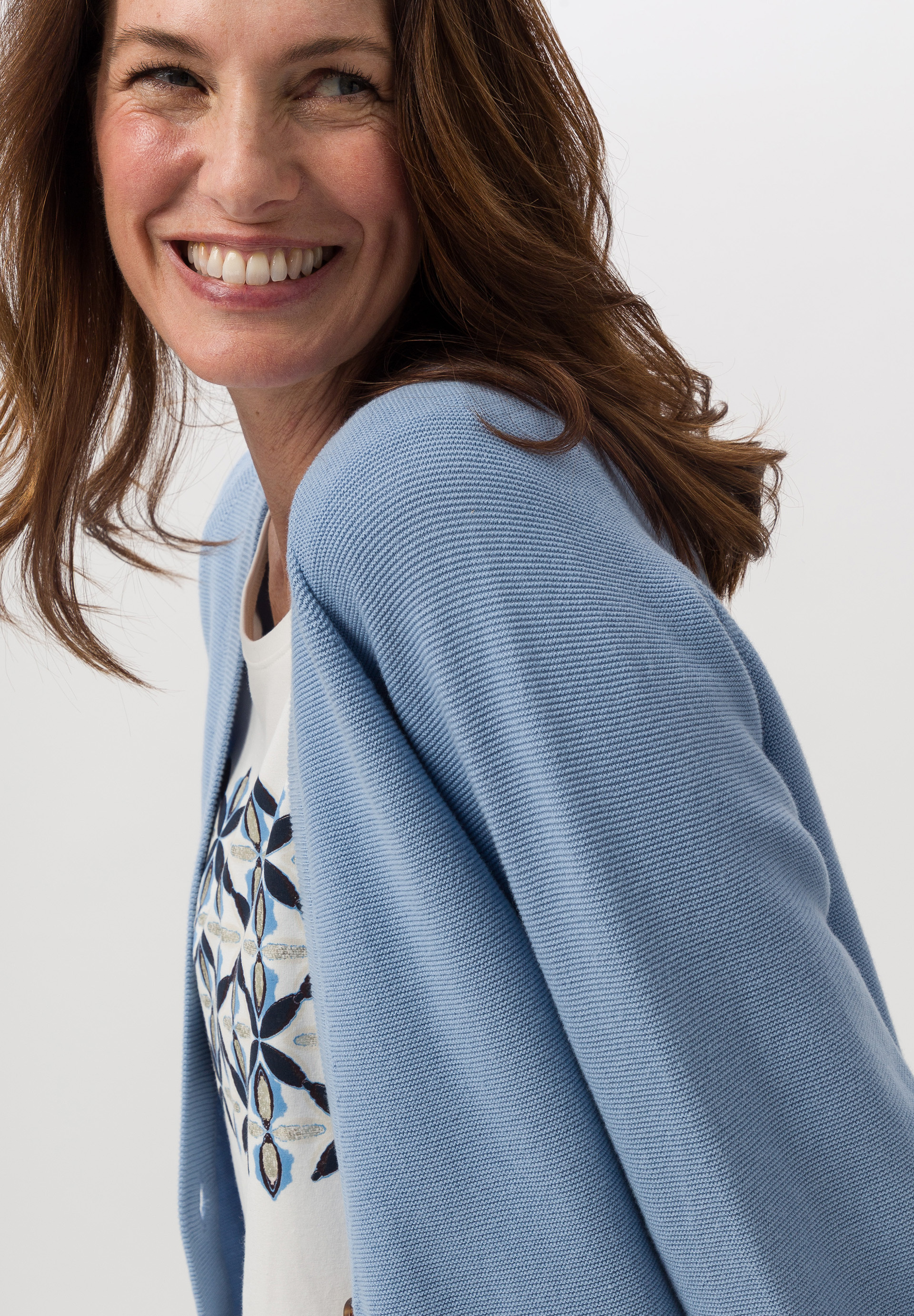 Cardigan in weichem Feinstrick - Bild 4
