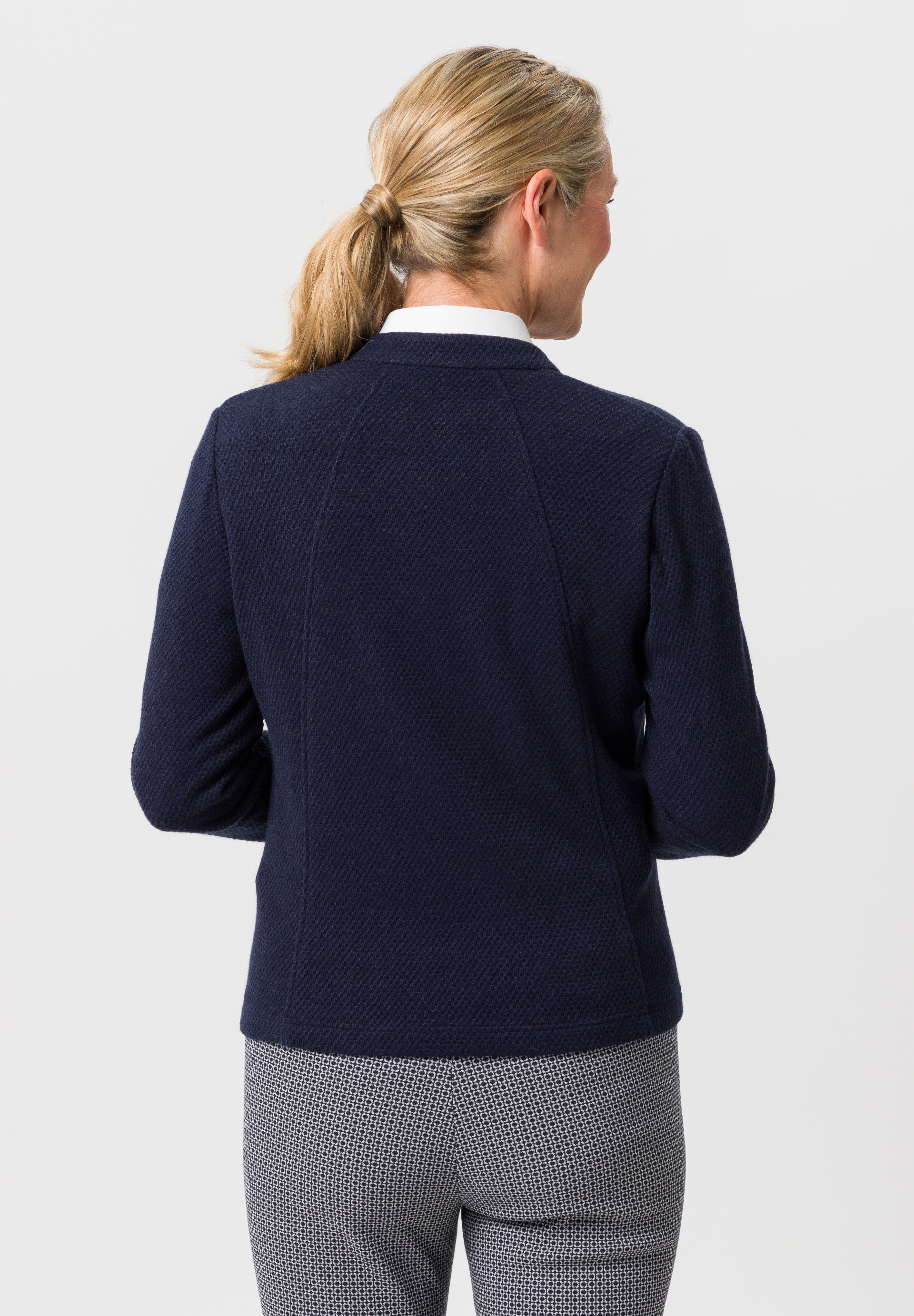 Cardigan in a flattering fit - Bild 2 Pulli, Erwachsener, Weiblich, Person, Frau, Pulli, Erwachsener, Weiblich, Person, Frau, Pulli, Erwachsener, Weiblich, Person, Frau, Pulli, Erwachsener, Weiblich, Person, Frau, Pulli, Erwachsener, Weiblich, Person, Frau