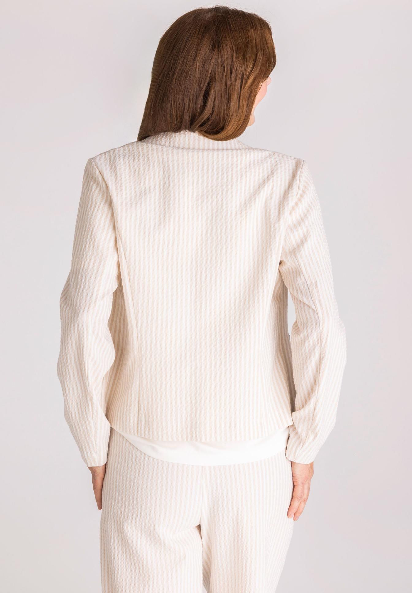 Jacket, Blazer, Kordelzug?, Mantel?, Kragenlos