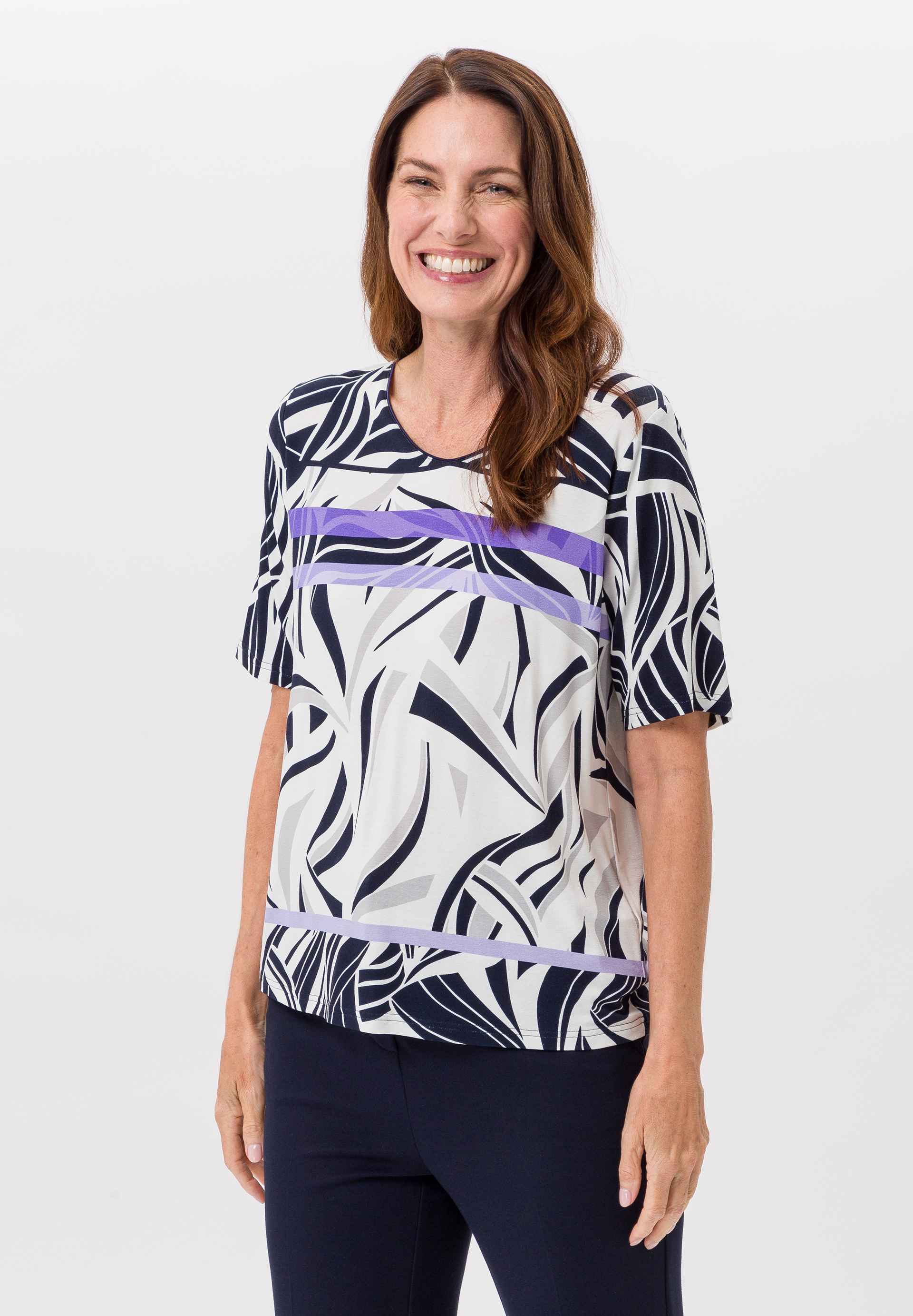 Shirt im modischen Print
