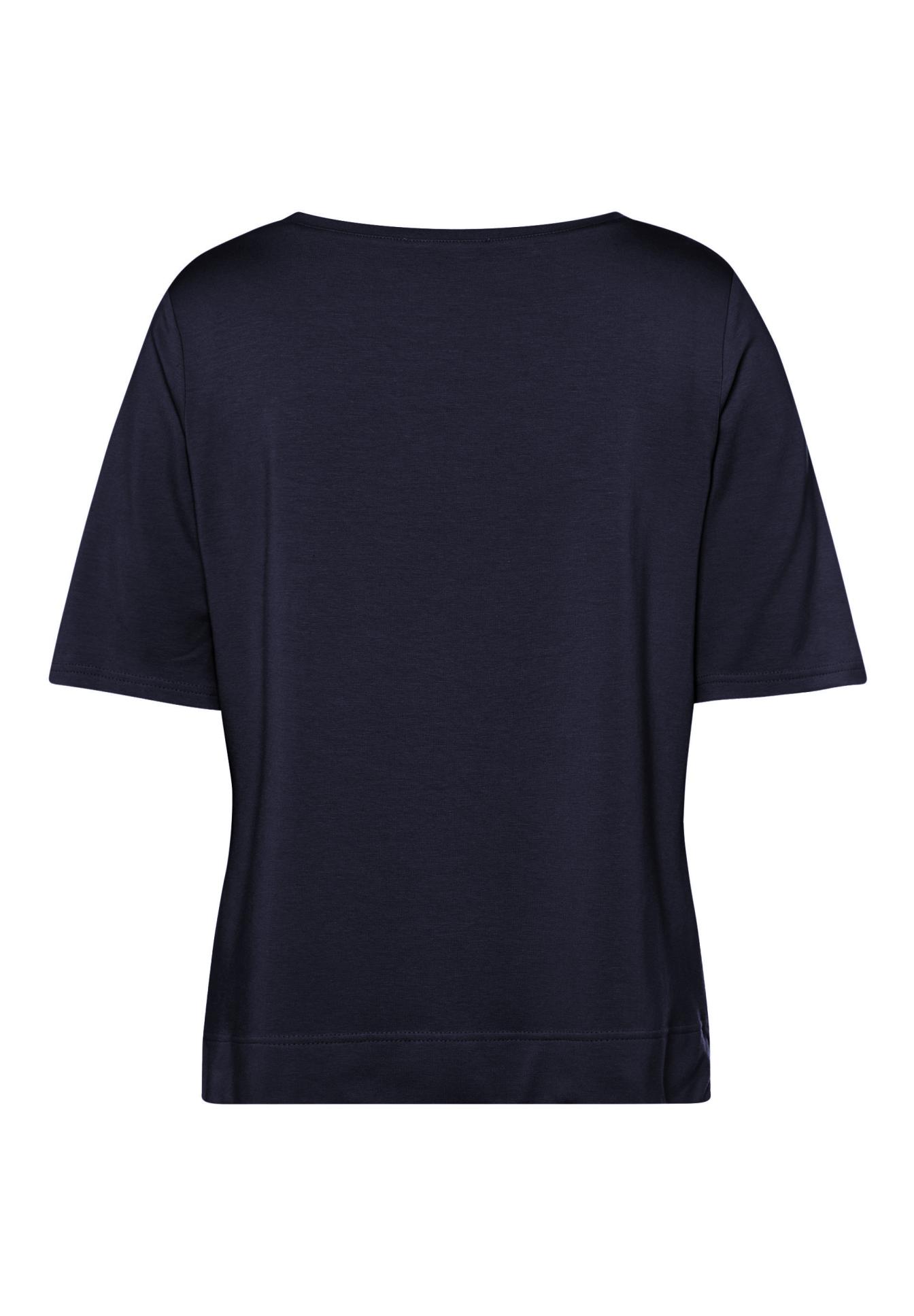 Shirt with modern centre seam - Product Image 2