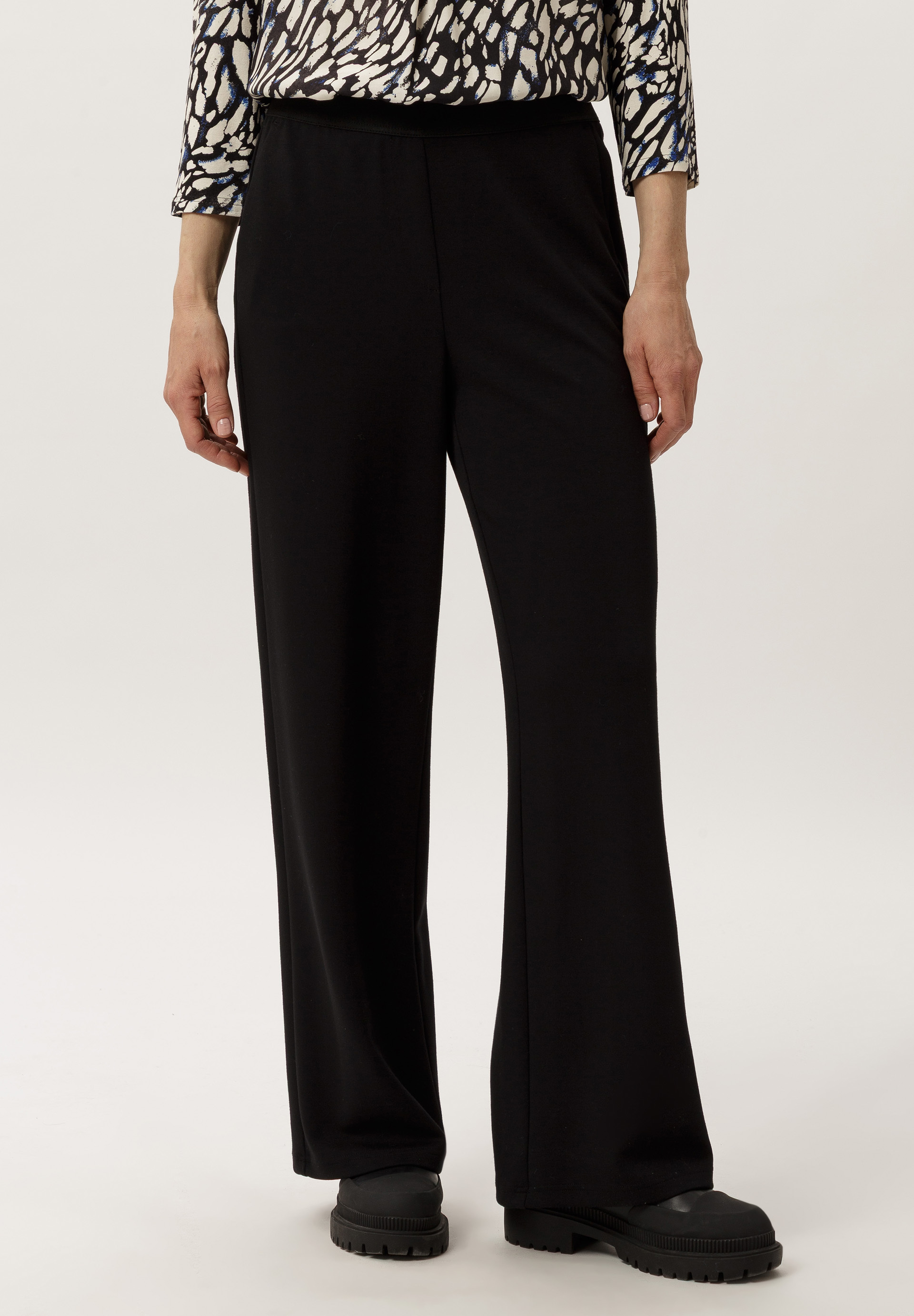 Trousers With fashionable elasticated waistband Trousers With fashionable elasticated waistband - Product Image 1