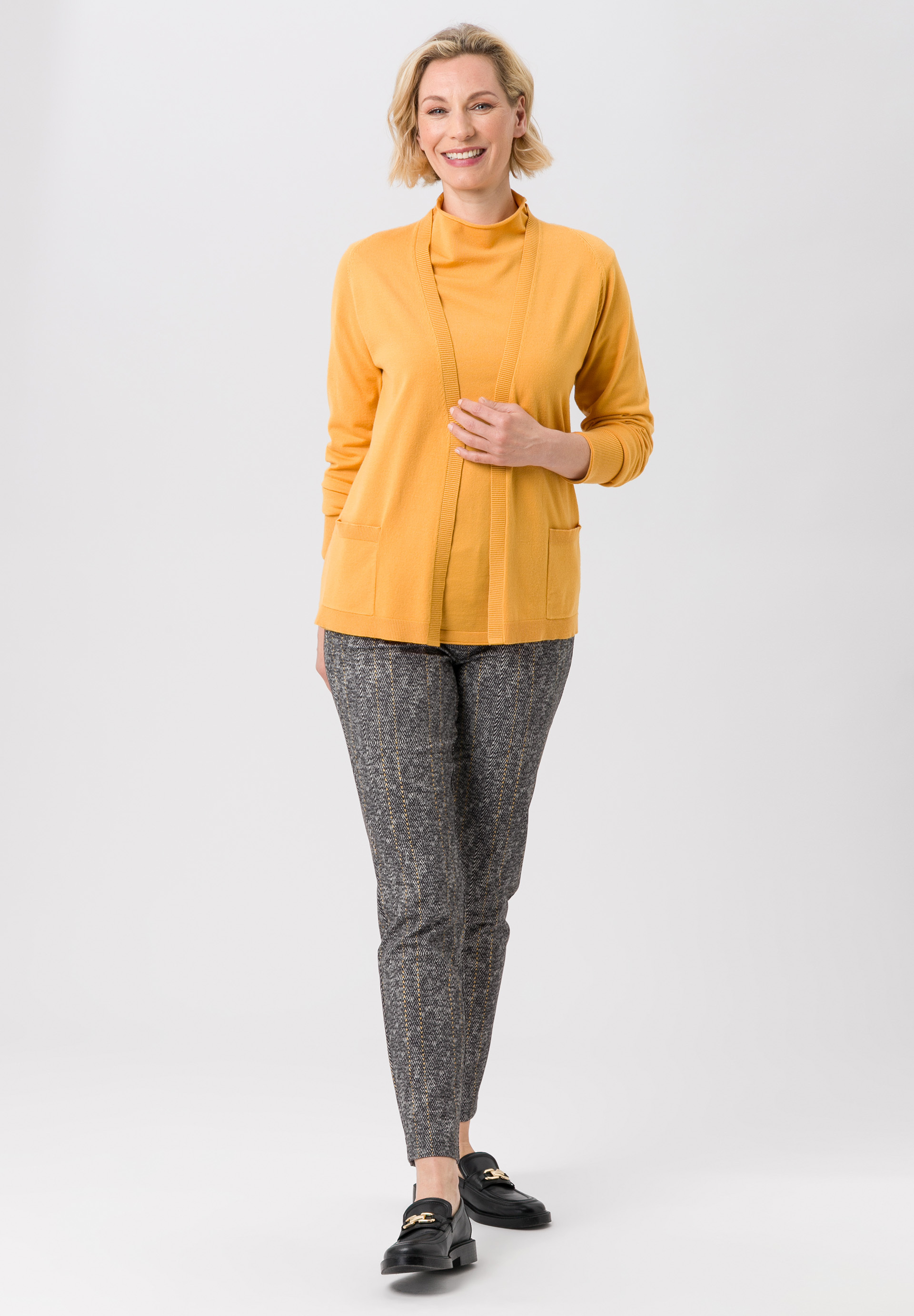 Cardigan mit praktischen Saumtaschen - Bild 3 Bluse, Langarm, Anzug, Person, Frau, Bluse, Langarm, Anzug, Person, Frau, Bluse, Langarm, Anzug, Person, Frau, Bluse, Langarm, Anzug, Person, Frau, Bluse, Langarm, Anzug, Person, Frau, Bluse, Langarm, Anzug, Person, Frau