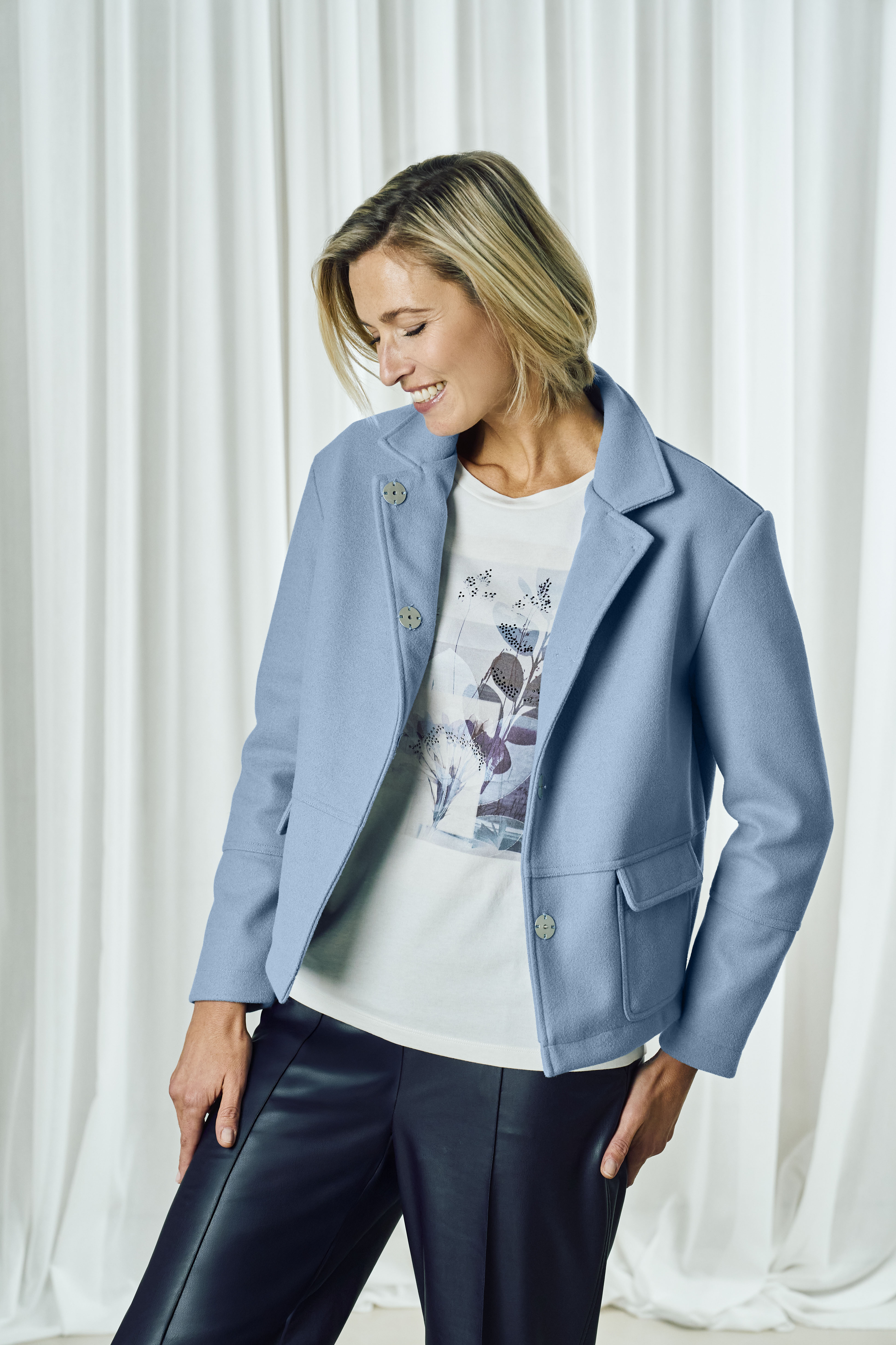 blazer, jacke, hellblau, reverskragen, vorderseite