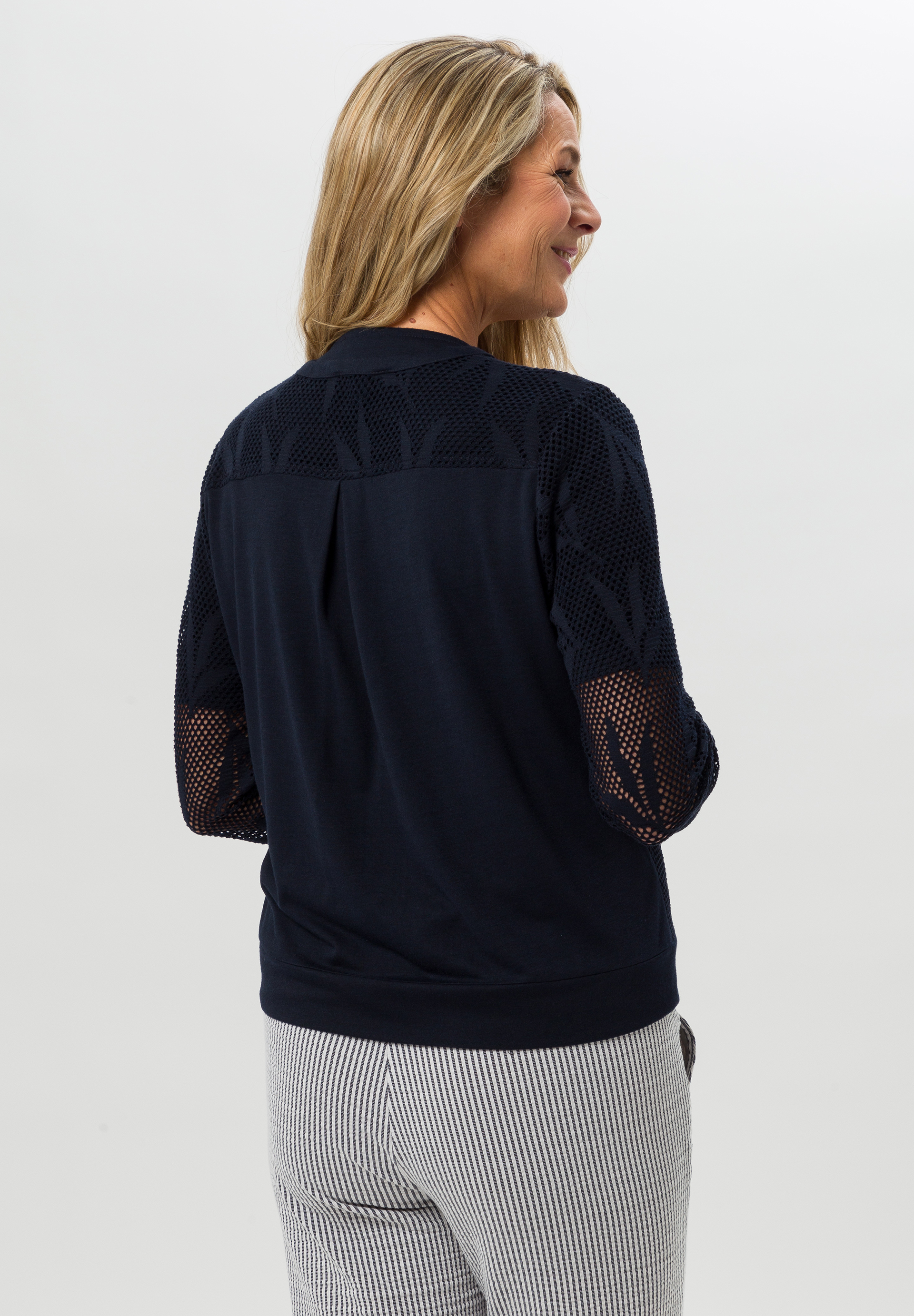 Jacke im Blousonstil mit elastischer Lochspitze - Bild 2
