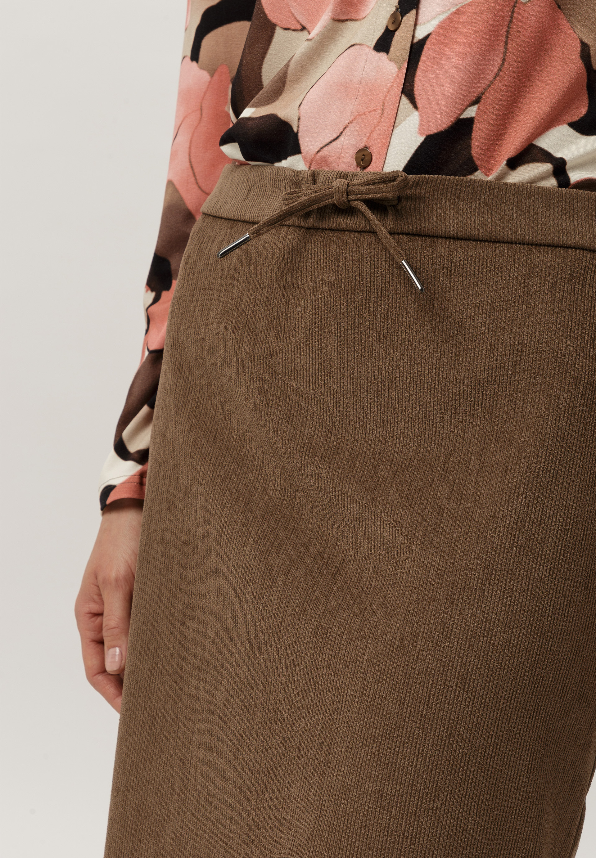 Langarm, Hosen, Kleid, Person, Frau, Langarm, Hosen, Kleid, Person, Frau, Langarm, Hosen, Kleid, Person, Frau, Langarm, Hosen, Kleid, Person, Frau, Langarm, Hosen, Kleid, Person, Frau, Langarm, Hosen, Kleid, Person, Frau