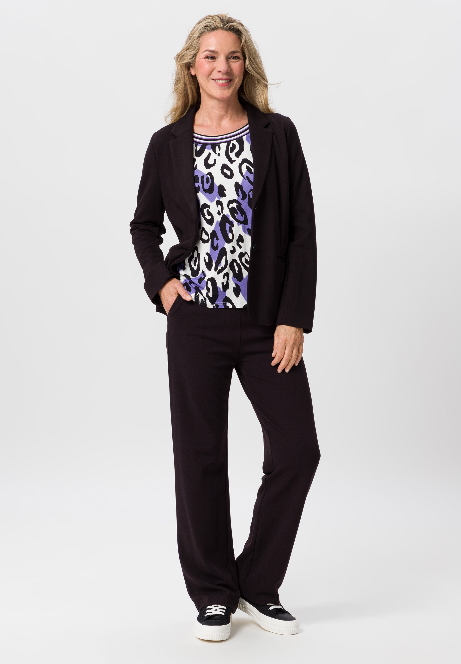 Shirt mit farblich abgestimmten Strickbündchen Shirt mit farblich abgestimmten Strickbündchen - Produktbild 2