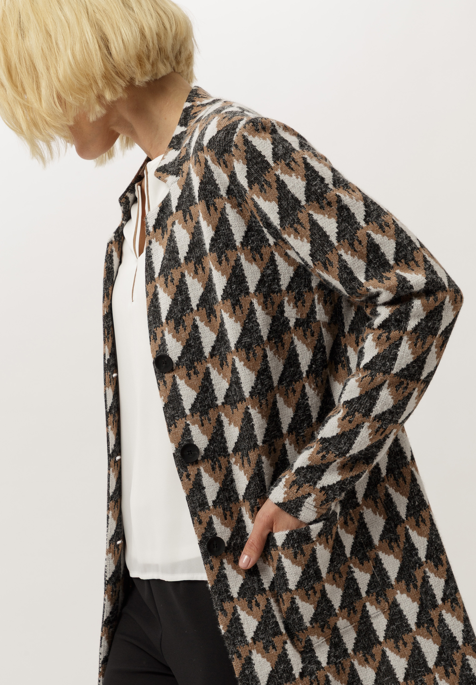 Bekleidung, Mantel, Langarm, Ärmel, Person