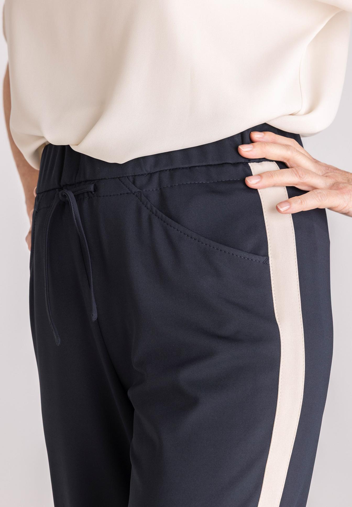 Hose, Jogger, Navy, Seitenstreifen, Taille mit Kordel, Hose, Jogginghose, Navy, Beinseite Streifen, Taschen, Hose, Seitenstreifen, Gürtelzug, Nachtblau, Kombination, Hose, Jogginghose, Schwarz, Seitlicher Streifen, Gummizug