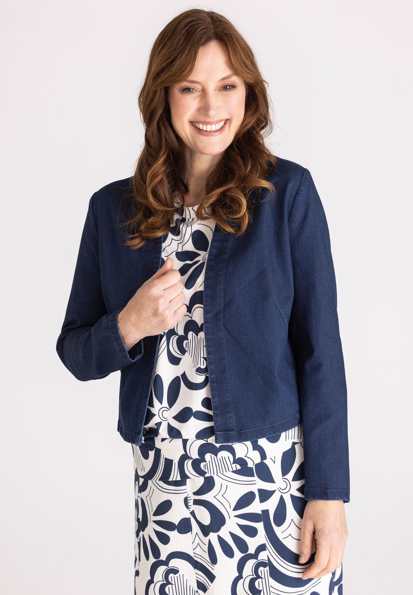 Lightweight jacket With hook fastening - Product Image 1