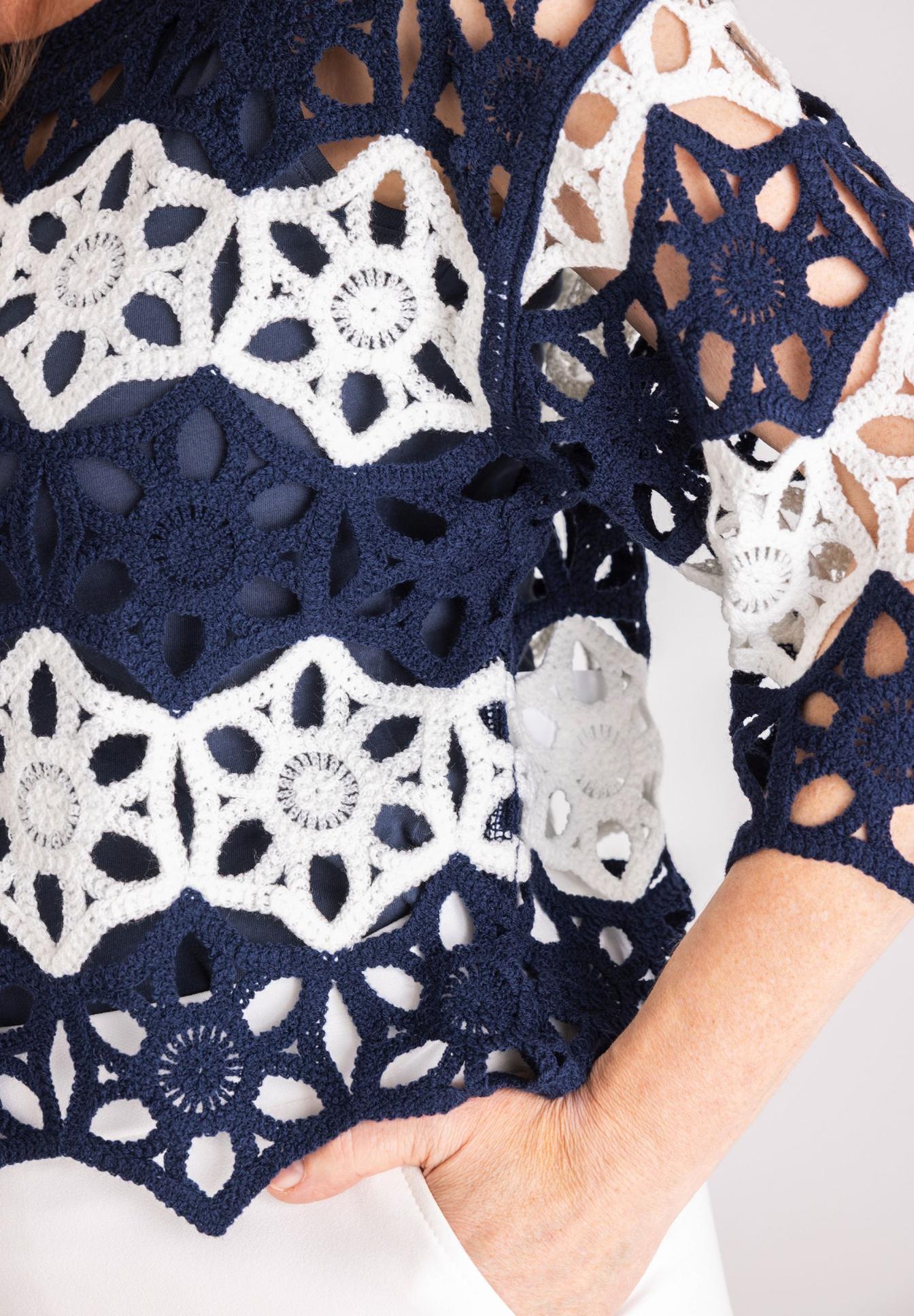 Spitze, Lace, Shirt, Bluse, Konstruktion, Häkelspitze, Spitze, Muster, Marineblau, Weiß,  Crochetspitze,  marineblau,  weiß,  Spitzenoberteil,  Muster, Häkeloberteil, Lochmuster, Navy, Weiß, Dreiviertelarm, Häkelspitze, Spitze, Muster, Navy, Langarm