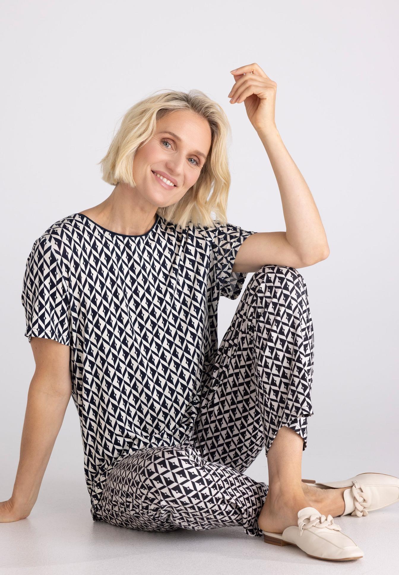 Damenshirt, Geometrisches Muster, Schwarz-Weiß, Kurzarm, Bequeme Kleidung, T-Shirt, Röhrenform, Druck, Geometrisch, Kragenloser Schnitt, Pünktchen-Print, Geometrischer Muster, Kurzarm-Tunika, Weiß-schwarz, Bequeme Loungewear