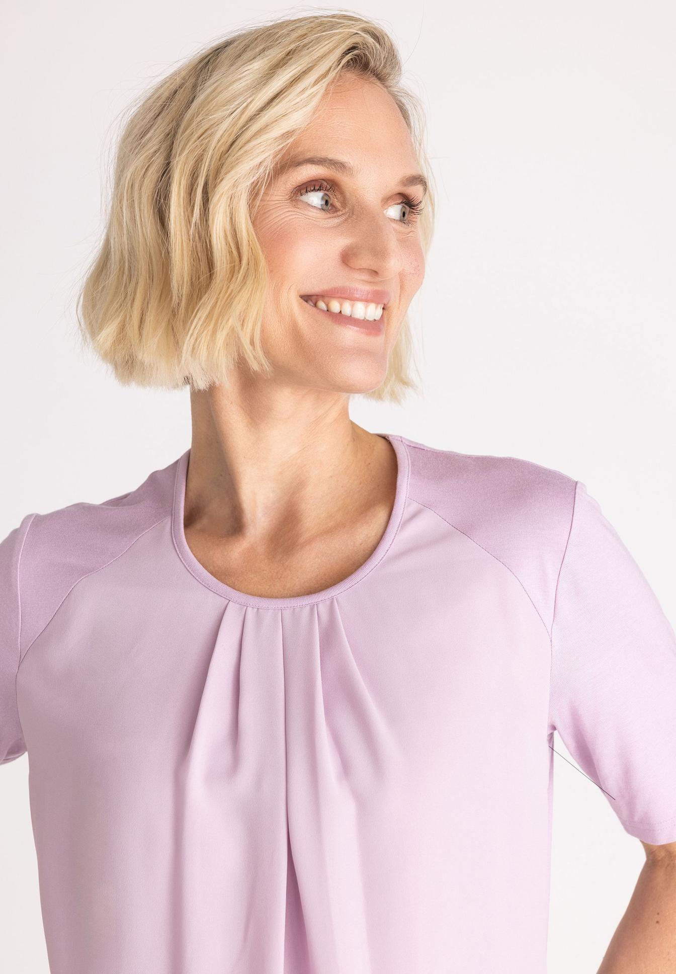 bluse, lila, rundhalsausschnitt, weiches-material, kurze-ärmel, bluse, lila, rundhals, kurzeärmel, faltentechnik, bluse, lila, kurzarm, glatt, runde ausschnitt
