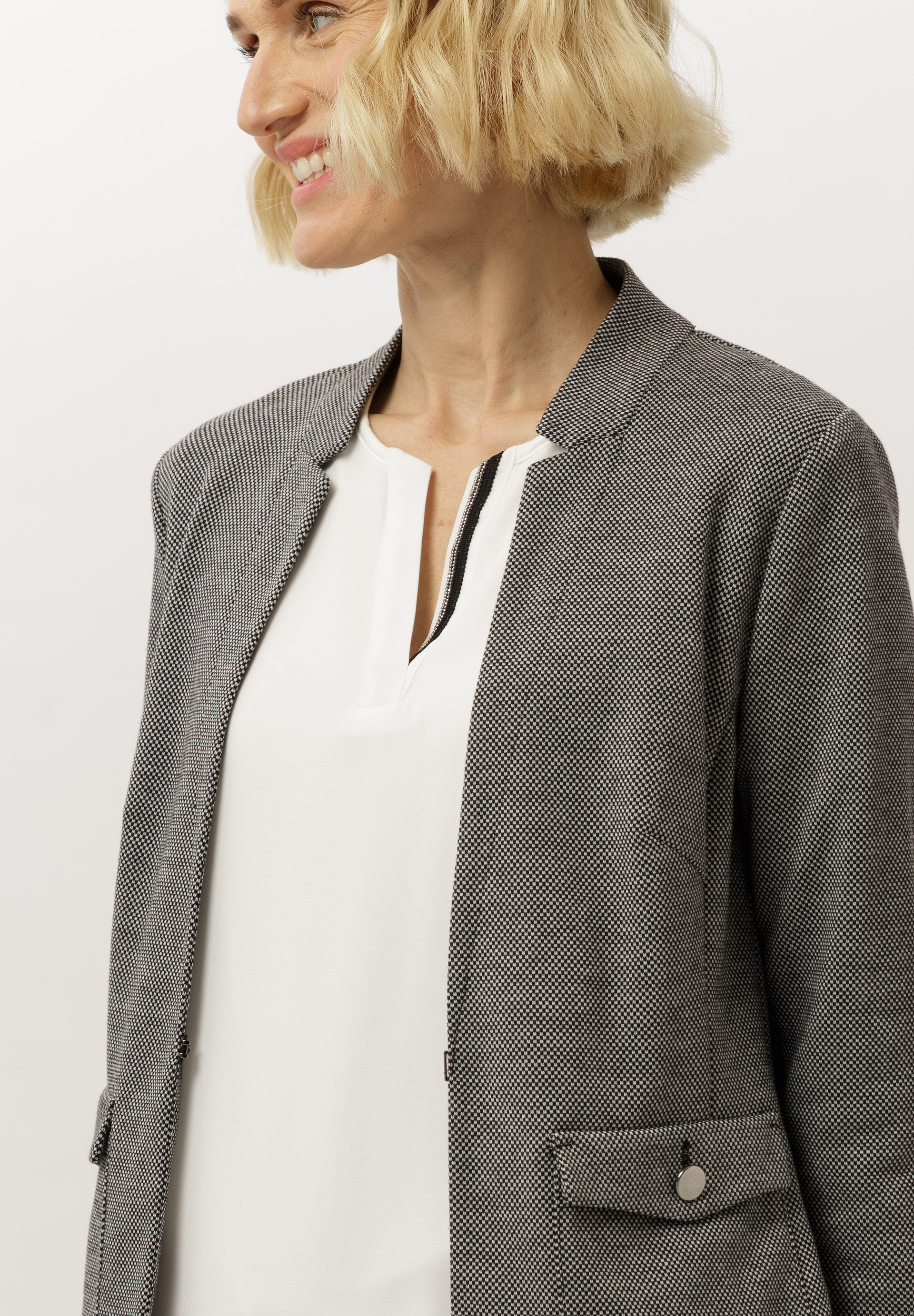 Blazer mit offener Front und Verschlusshaken - Bild 4 Mantel, Jacke, Blazer, Person, Pullover, Mantel, Jacke, Blazer, Person, Pullover
