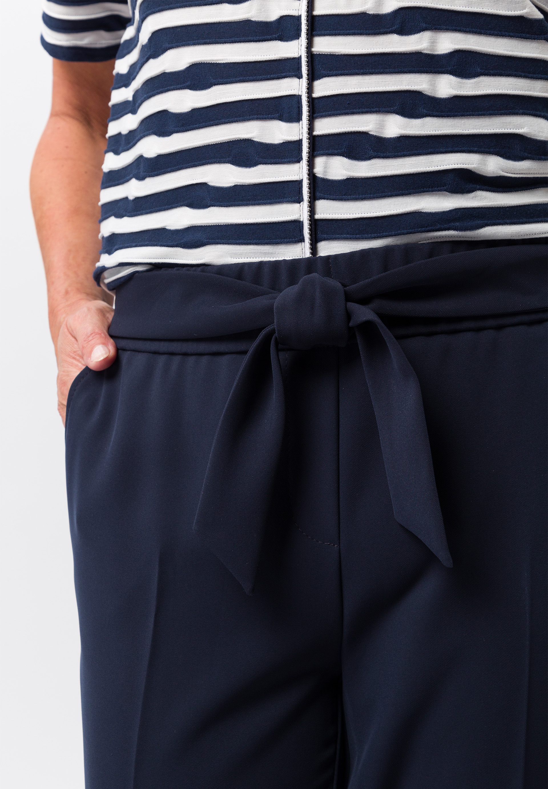 Schlupfhose MIA mit modisch verkürzter Länge - Bild 4