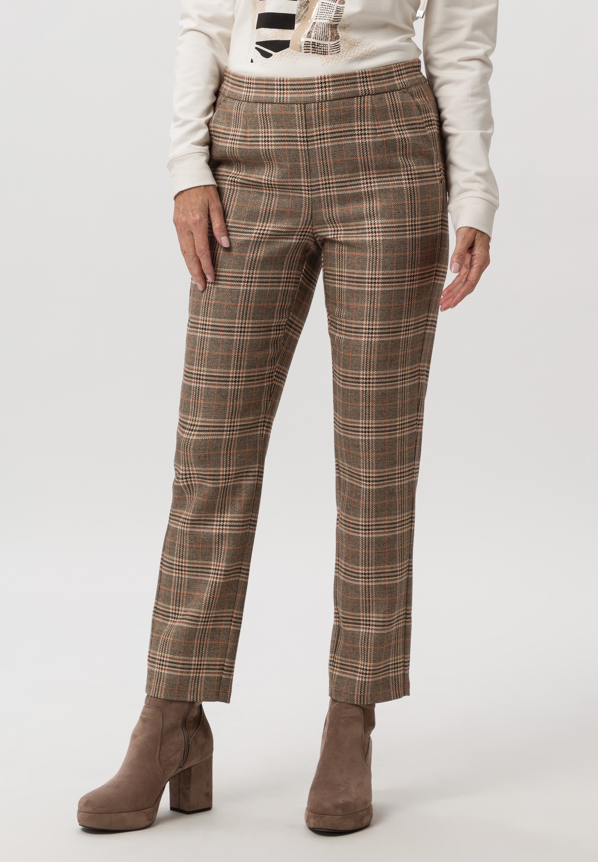 Trousers In fashionable glen check Trousers In fashionable glen check - Product Image 1
