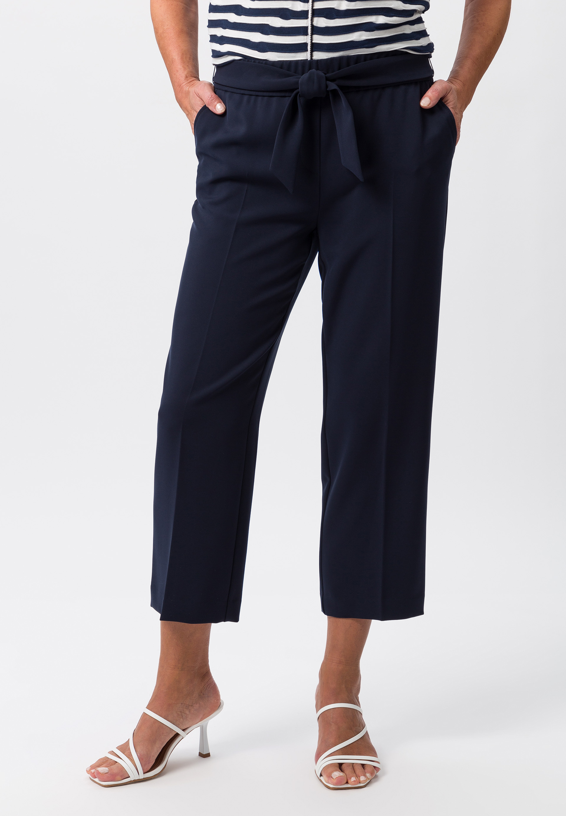 Schlupfhose MIA mit modisch verkürzter Länge - Produktbild 1