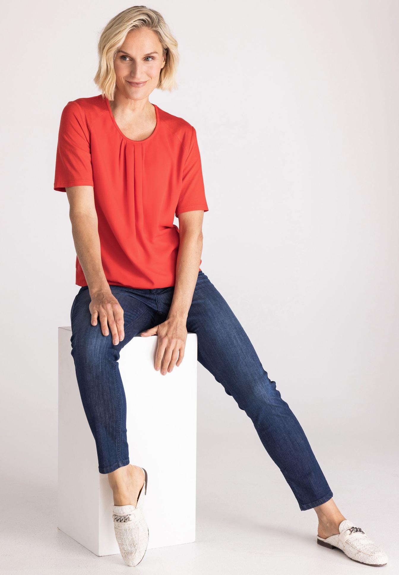 T-Shirt, Kurzarm, Rot, Plissee-Detail, Jeans, T-Shirt, Rotes Oberteil, Kurzarm, Kleidungsstück, Hose, Top, Short sleeves, Korallerot, Falt/Plissee-Ausschnitt, Jeans, t-shirt, viscose, kurzärmlig, pfirsich, unifarben, polo