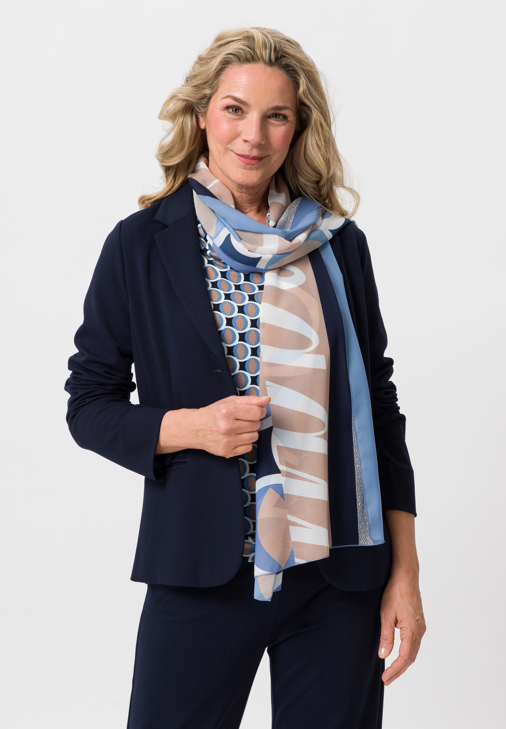 Cloth with a generous pattern - Bild 1 Cloth with a generous pattern - Bild 1