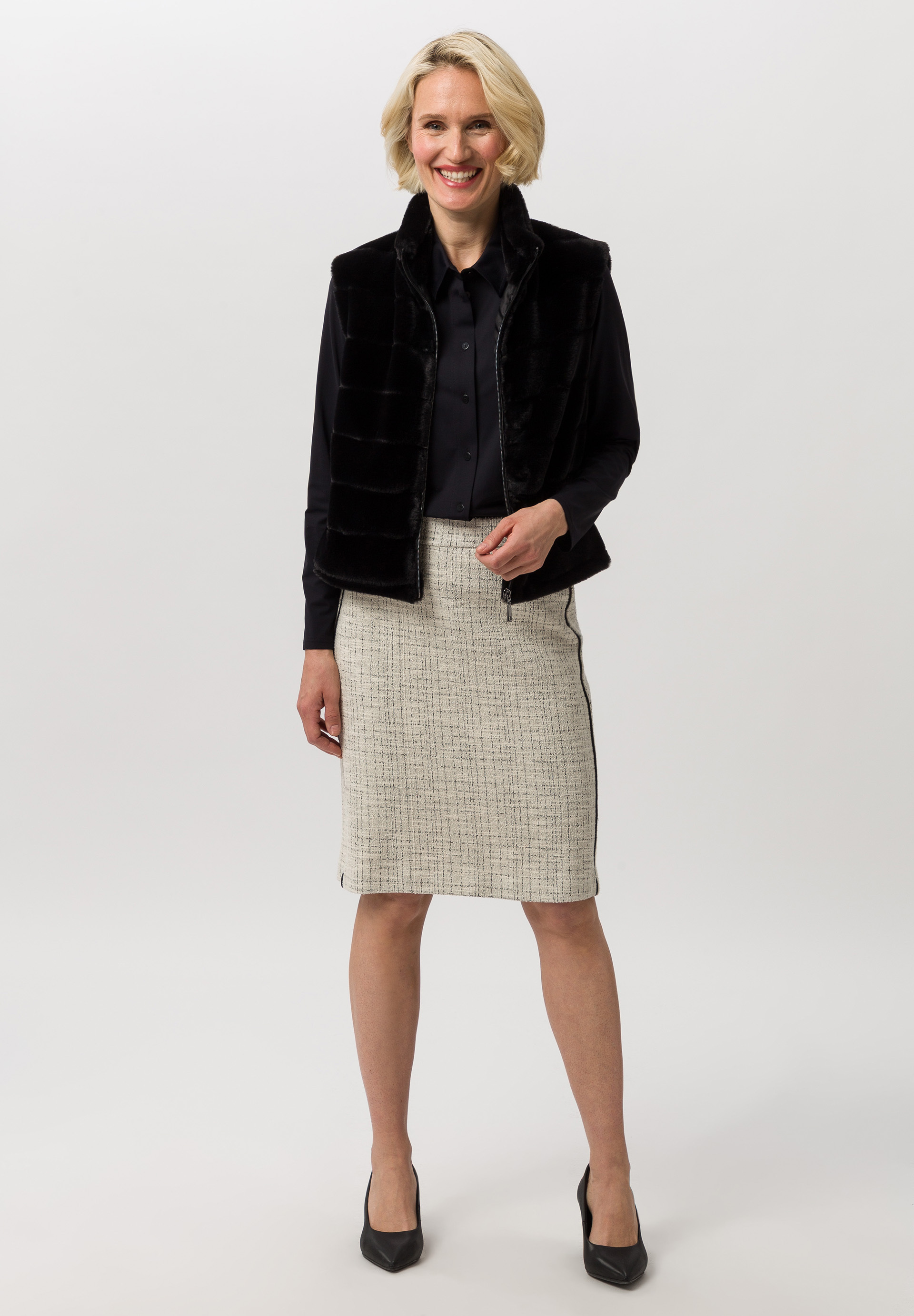 Skirt With contrasting piping Skirt With contrasting piping - Product Image 2
