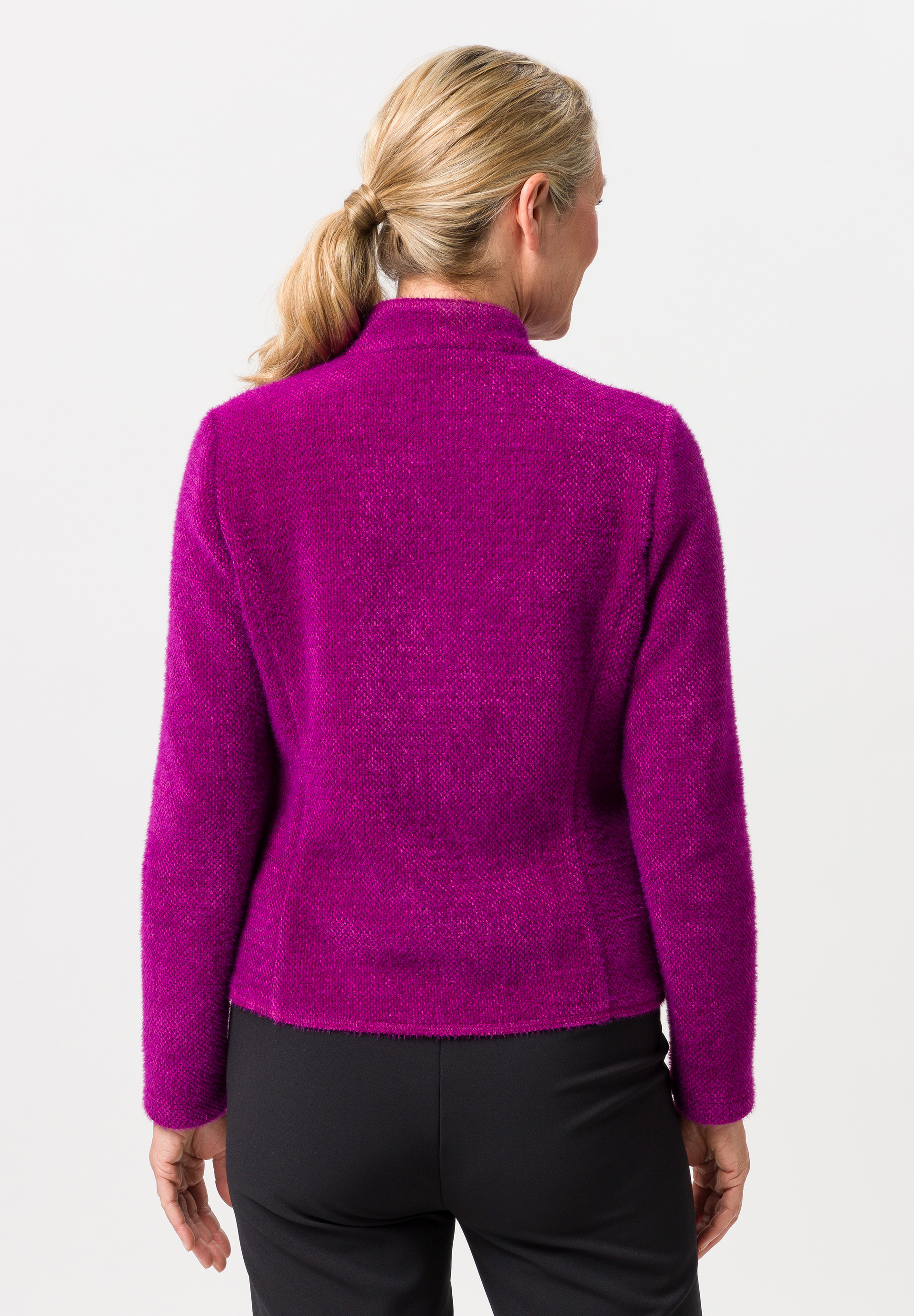 Strickjacke in  trendiger Strick-Optik - Bild 2