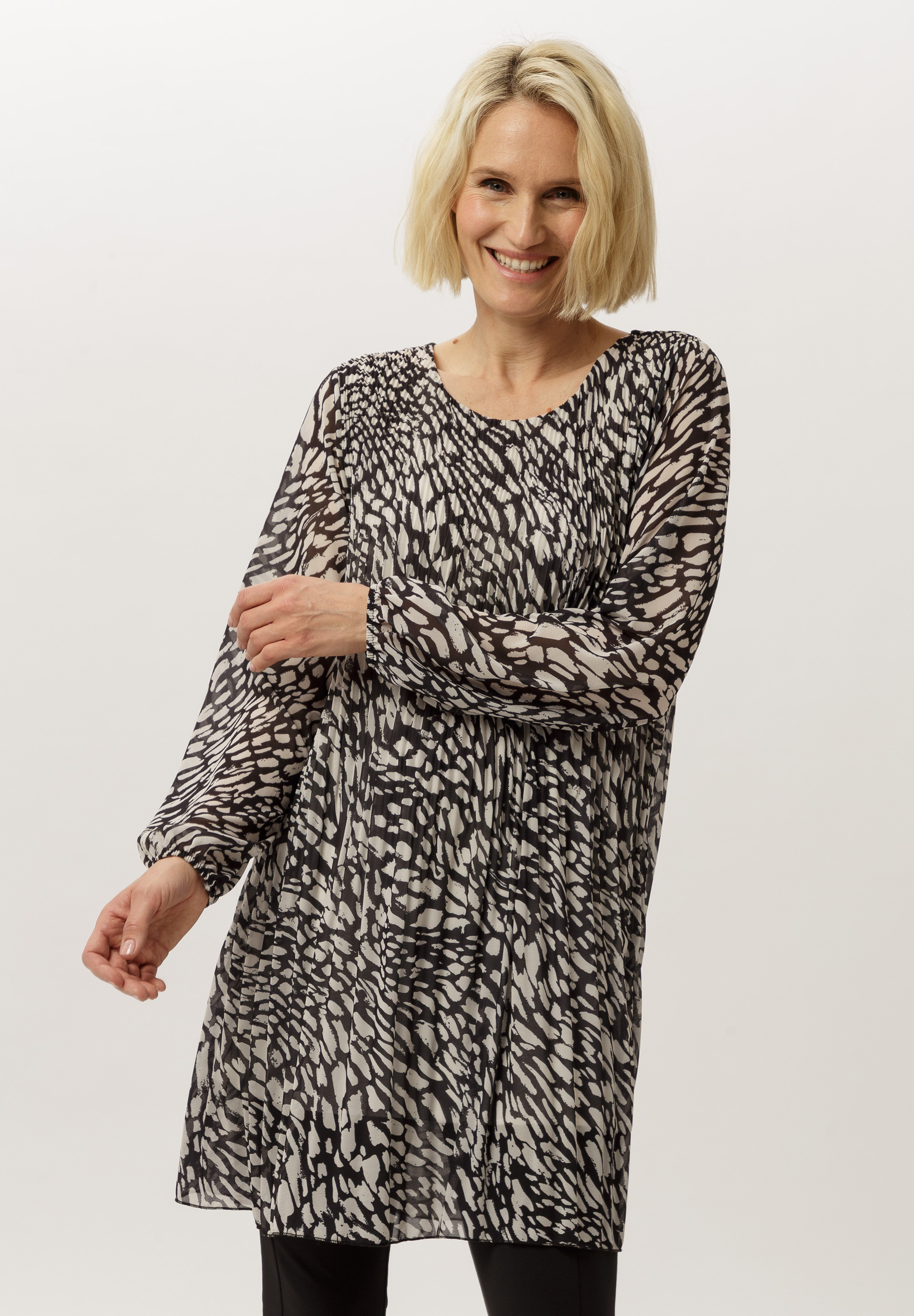 Kleid mit Plisseefalten Kleid mit Plisseefalten - Produktbild 1