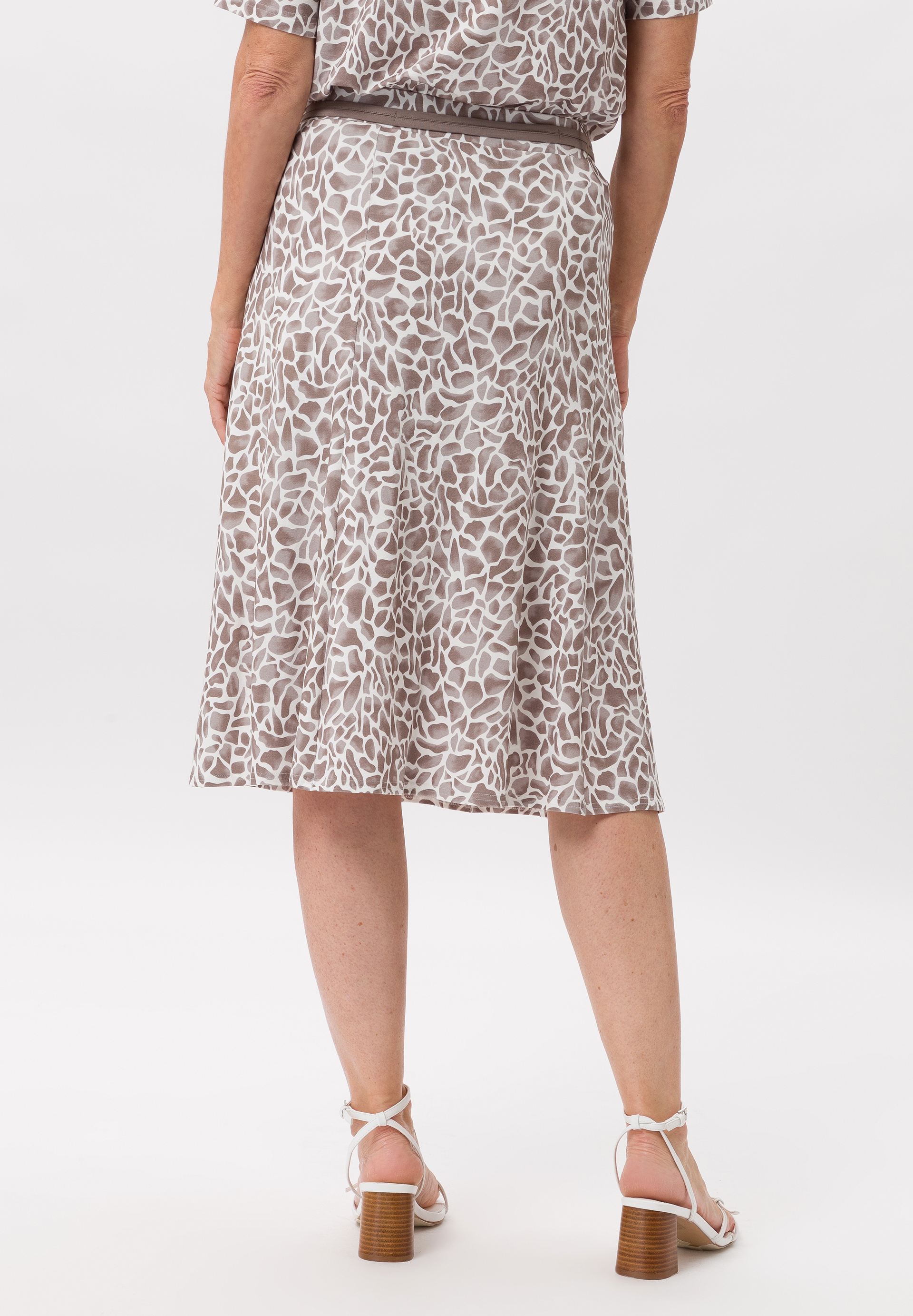 Slip skirt with tie belt - Bild 2 Slip skirt with tie belt - Bild 2