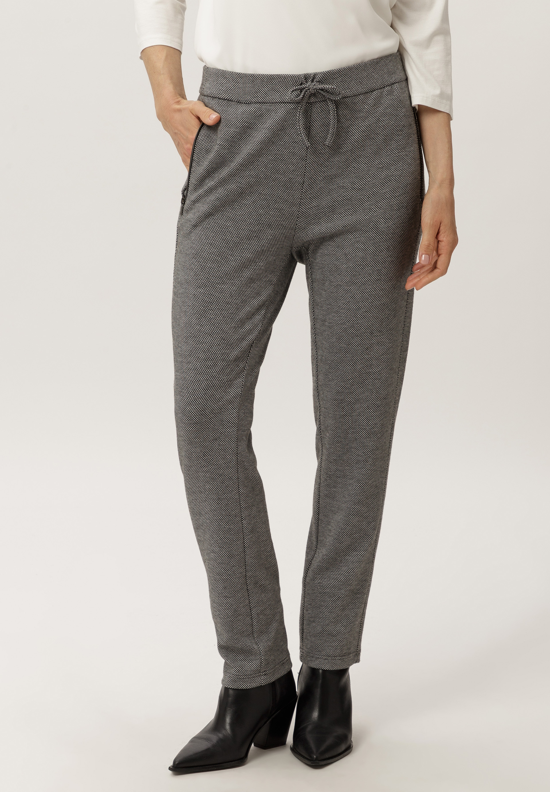 Hose mit dekorativen Reißverschlusstaschen Hose mit dekorativen Reißverschlusstaschen - Produktbild 1