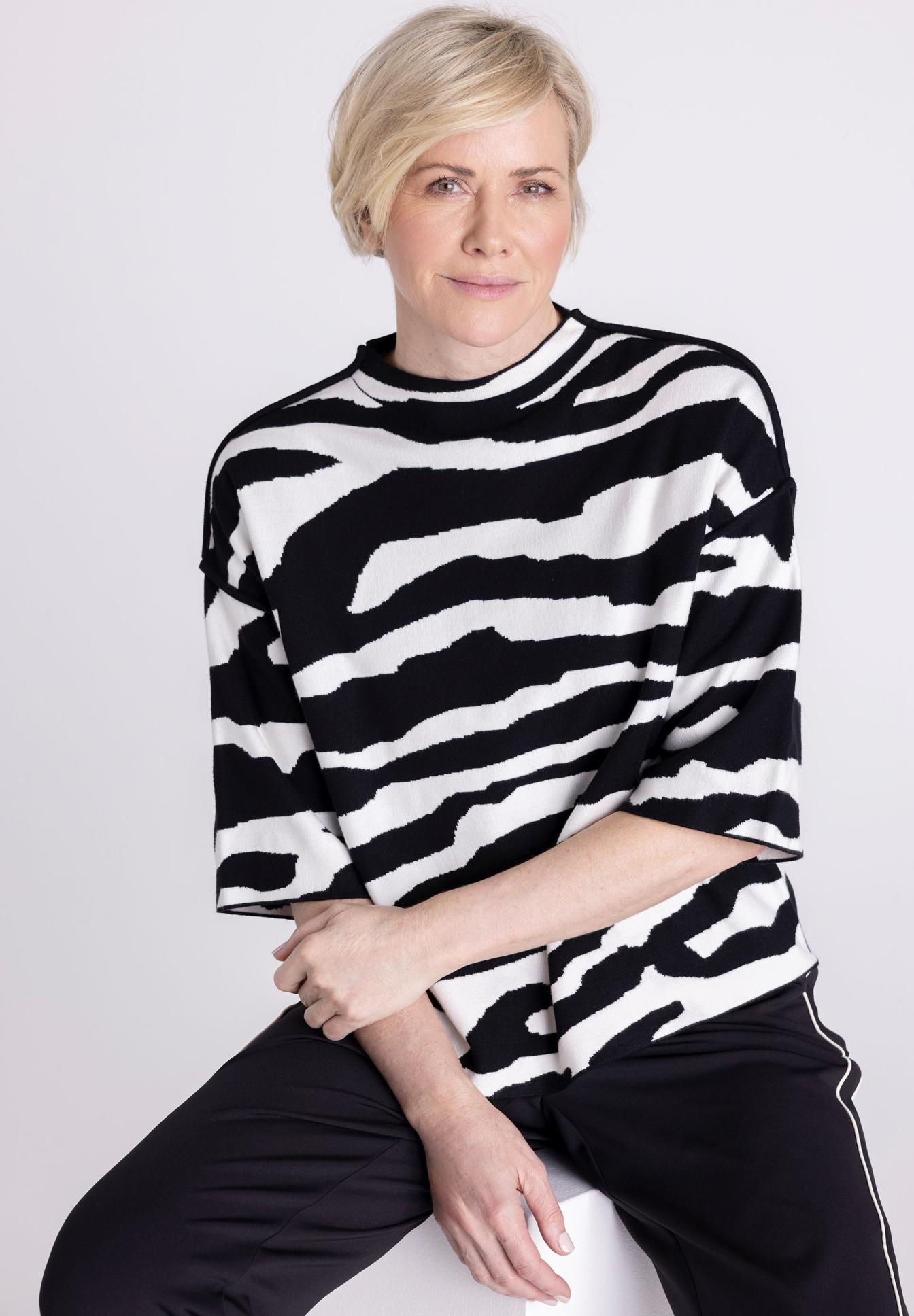 Streifenpullover, Zebra-Muster, Kurzarm, Weiß-Schwarz, oversized fit, Zebra-Muster, Pullover, Kurze Ärmel, Weiß-Schwarz, Farbkontrast